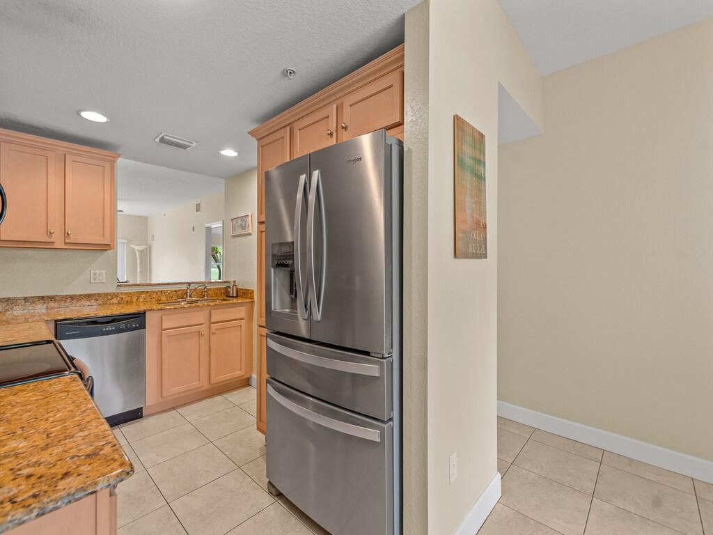GATOR TRACE CONDOMINIUM 1 - Residential