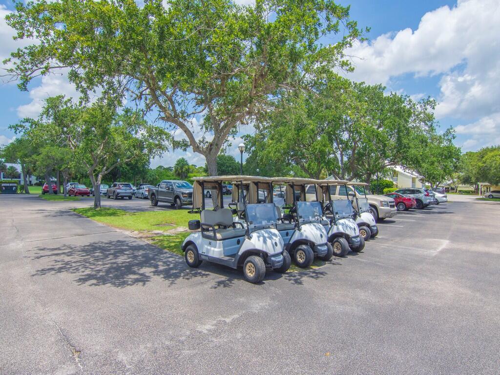 GATOR TRACE CONDOMINIUM 1 - Residential