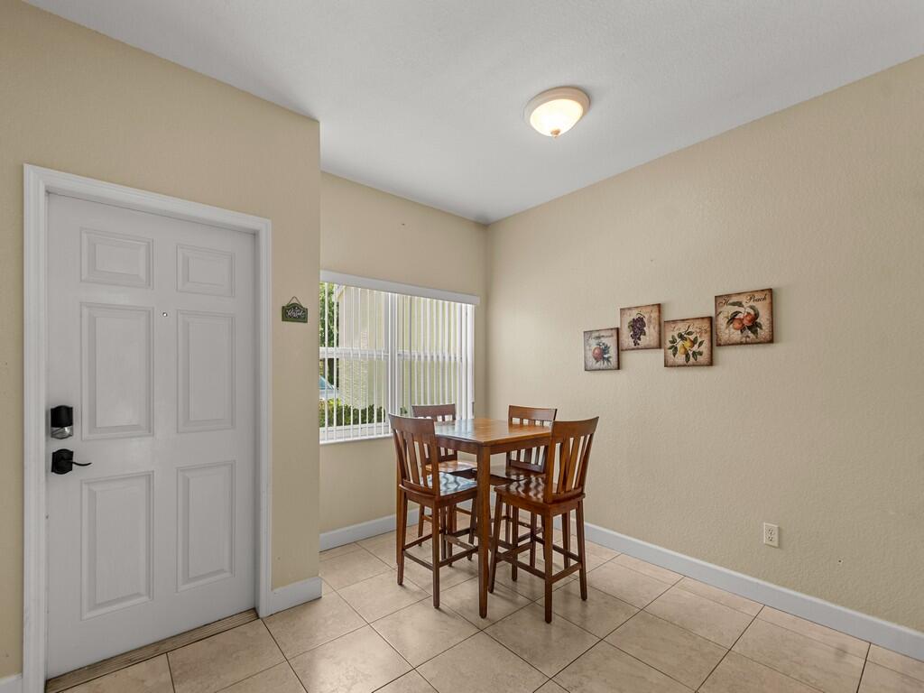 GATOR TRACE CONDOMINIUM 1 - Residential