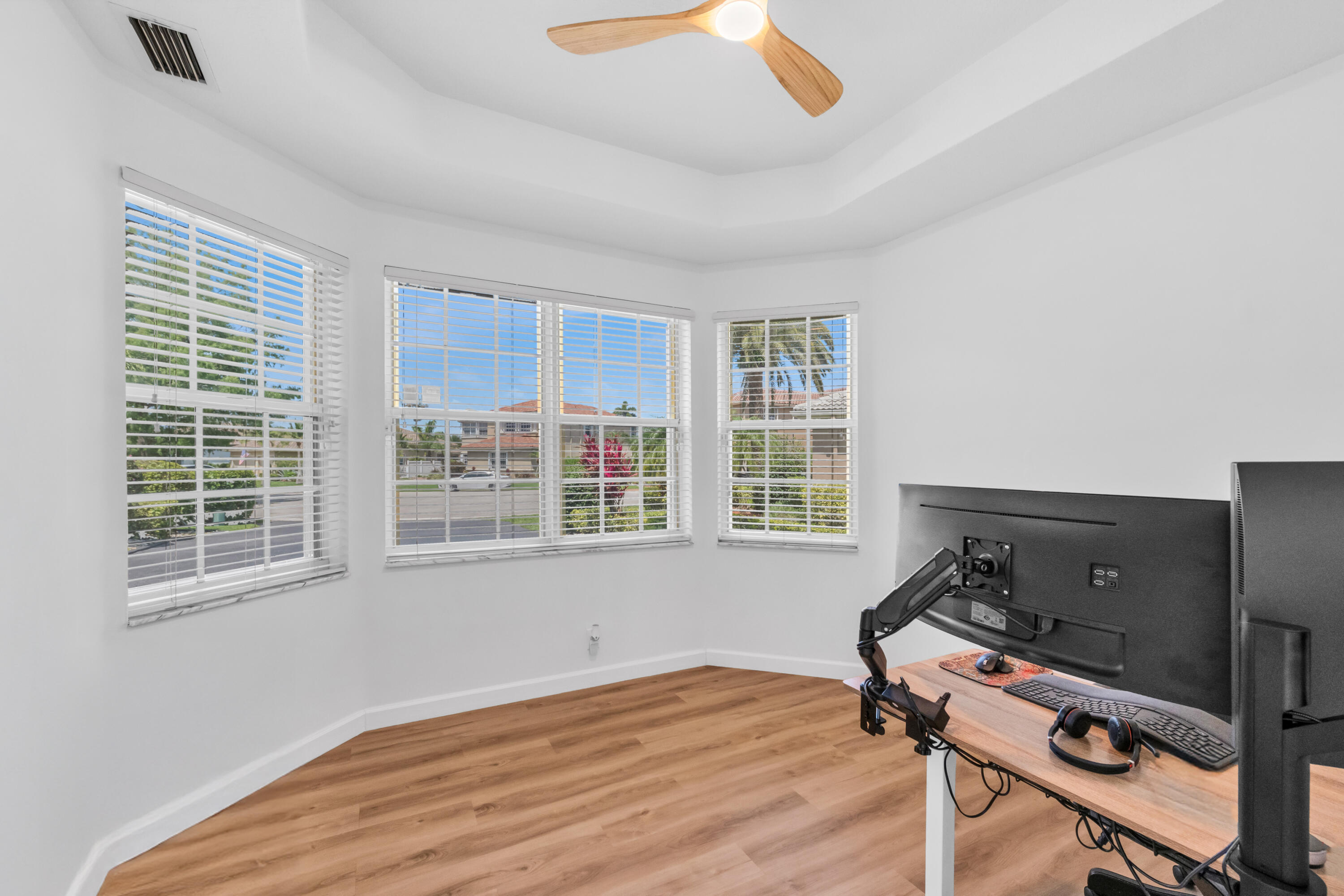 WYNDHAM LAKES CENTRAL - Residential