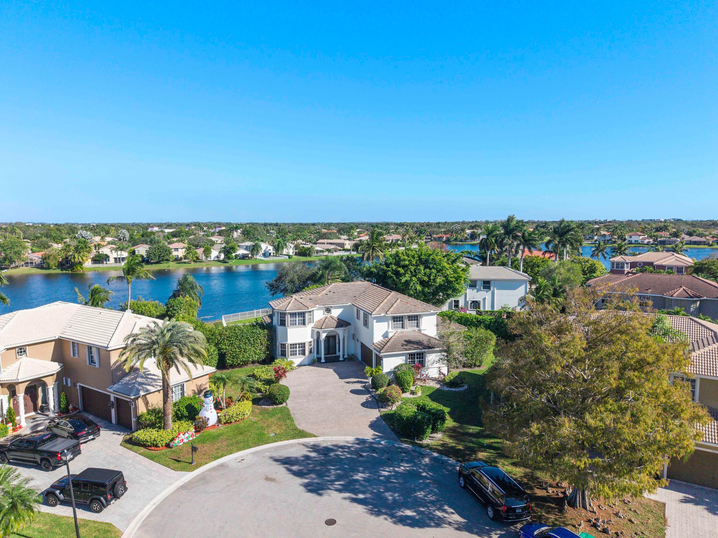 WYNDHAM LAKES CENTRAL - Residential