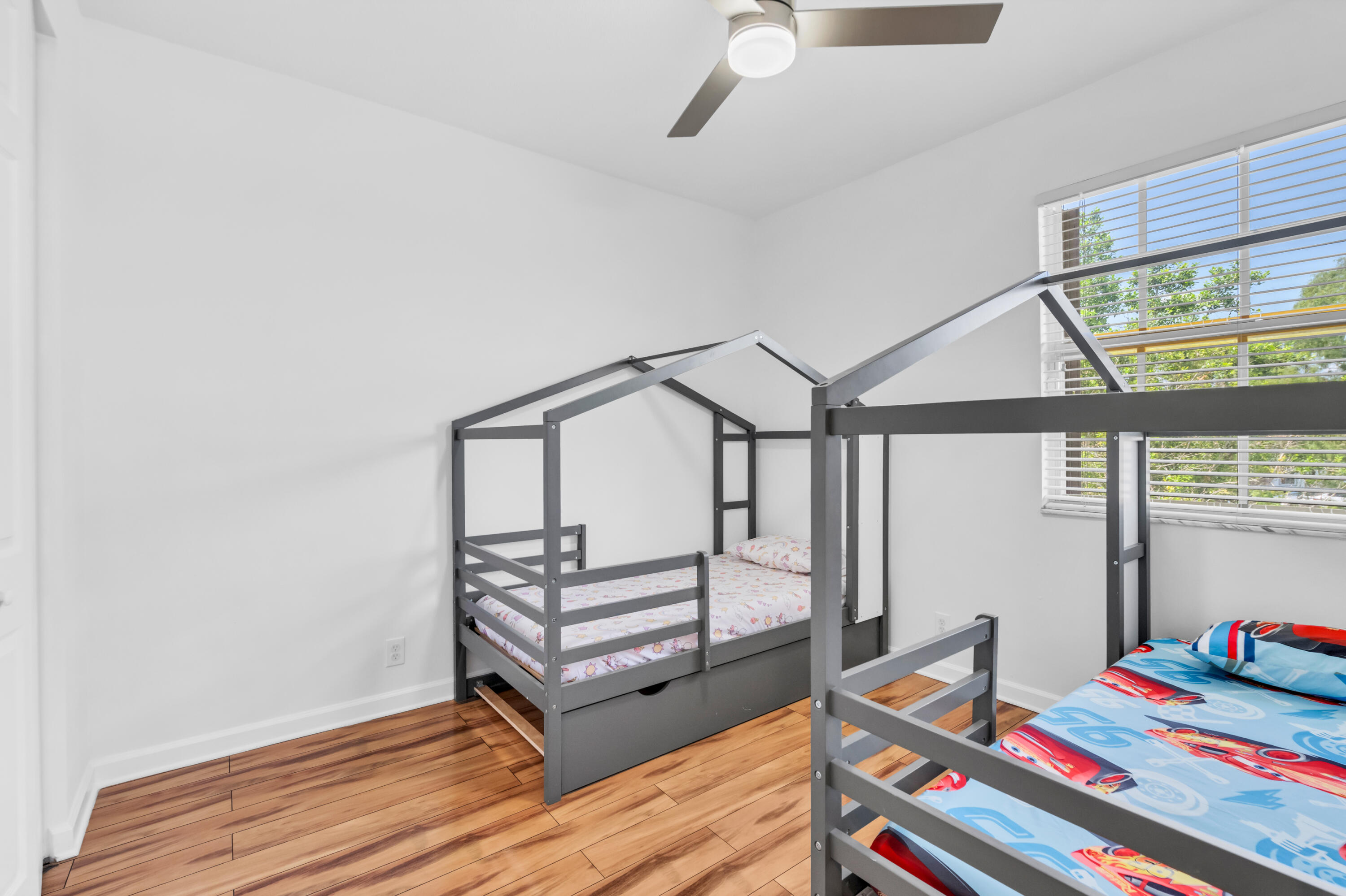 WYNDHAM LAKES CENTRAL - Residential