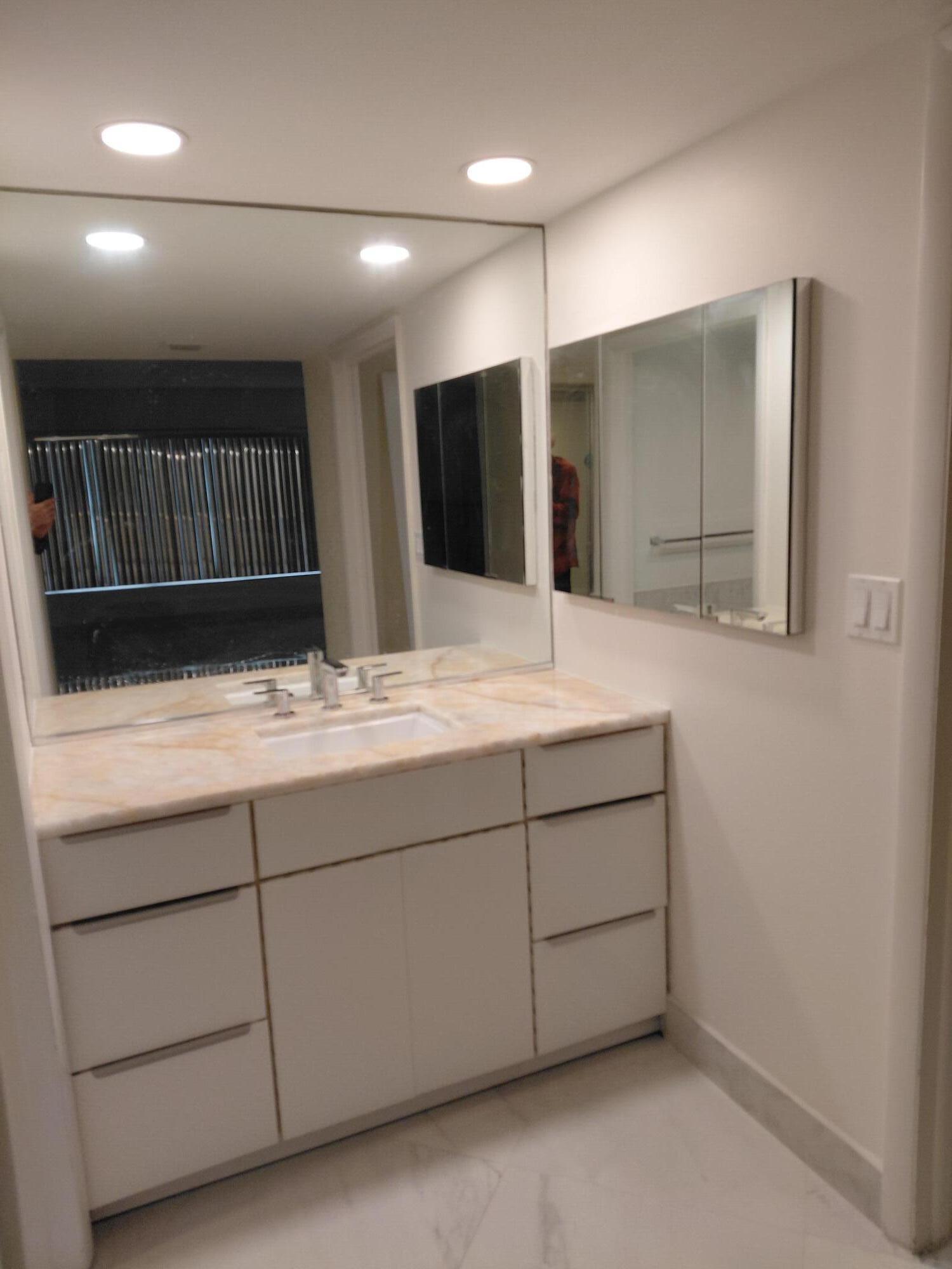 PLAYA DEL MAR CONDO - Residential