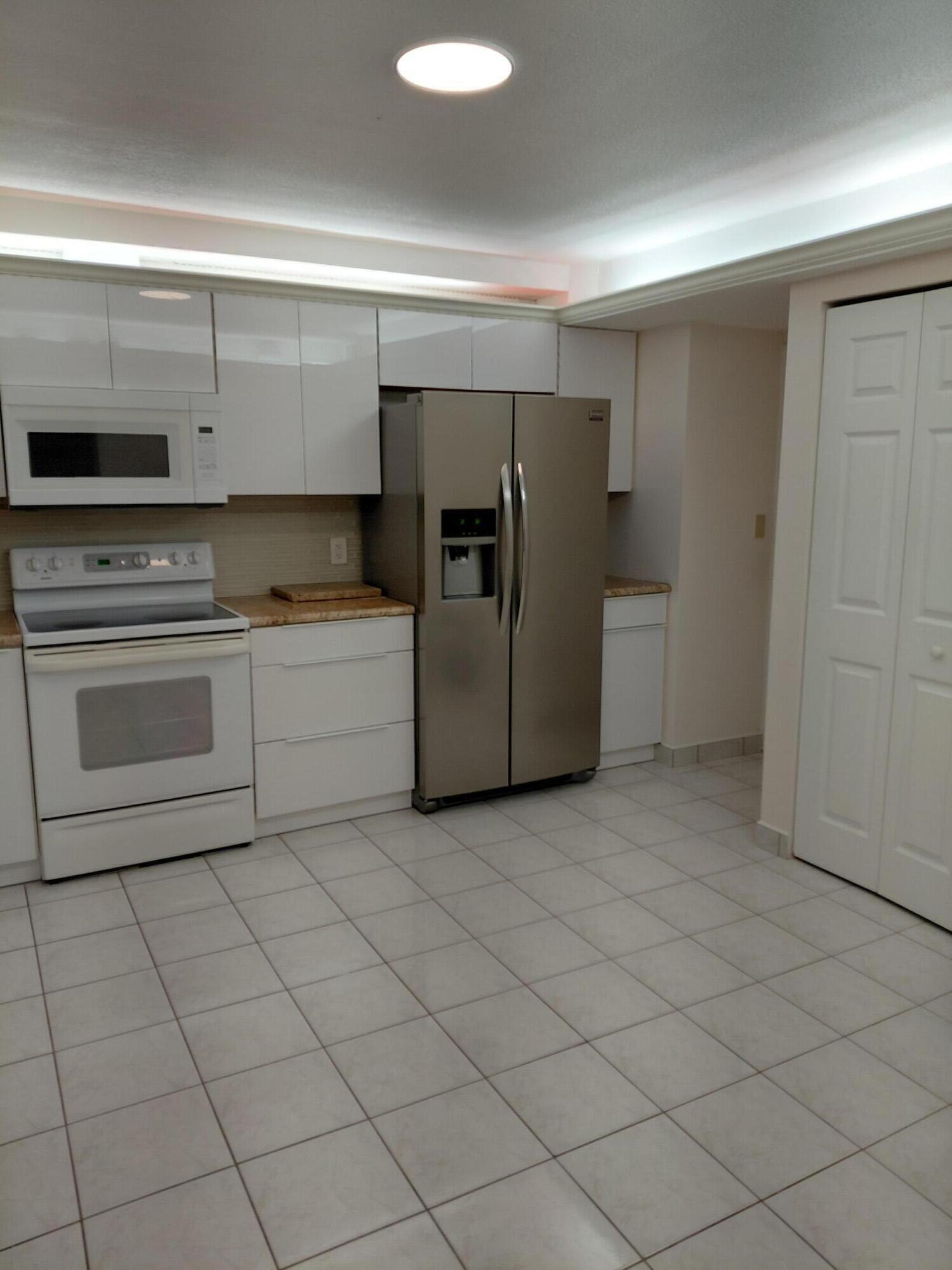 PLAYA DEL MAR CONDO - Residential