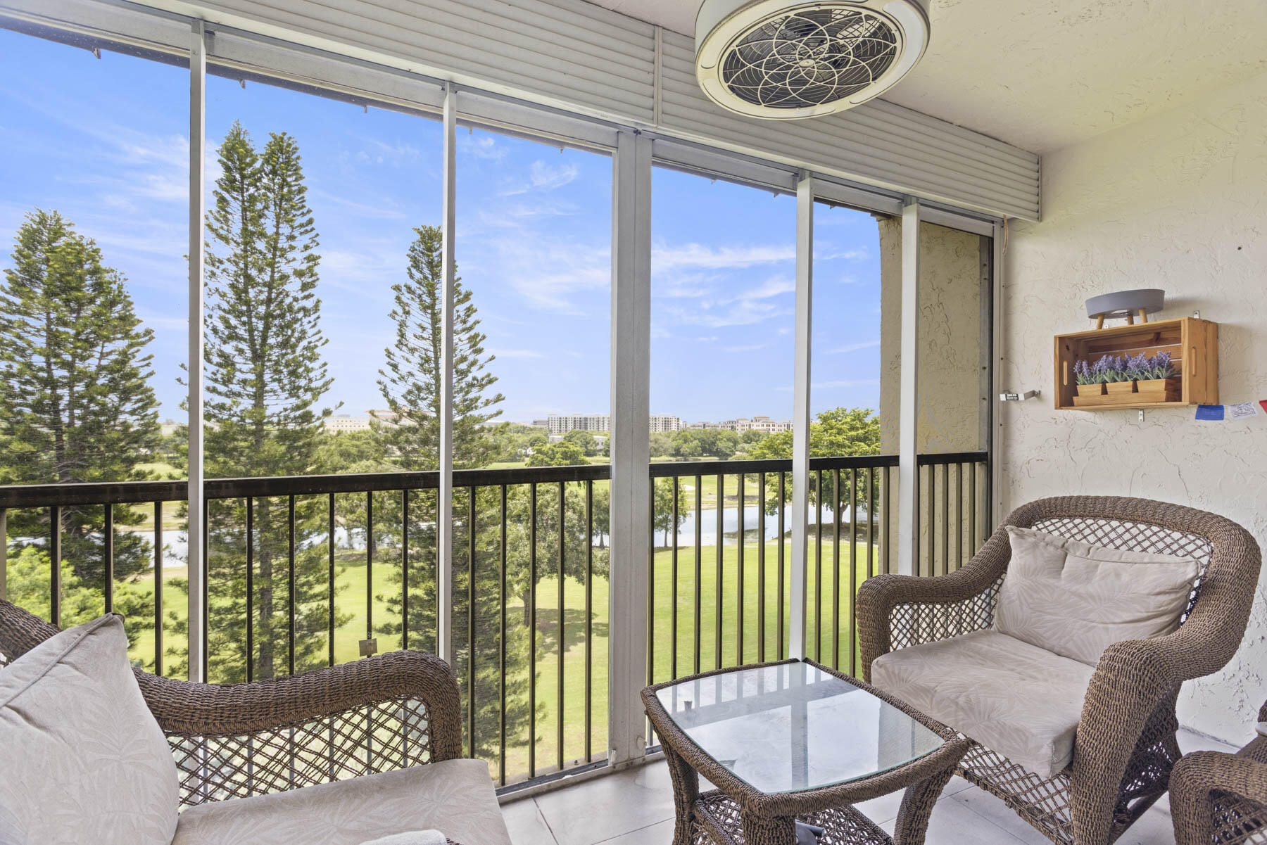ROLLING HILLS GOLF AND TENNIS - Residential