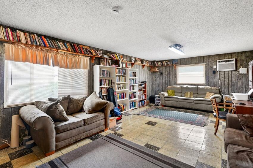 FRANWOOD PINES - Residential