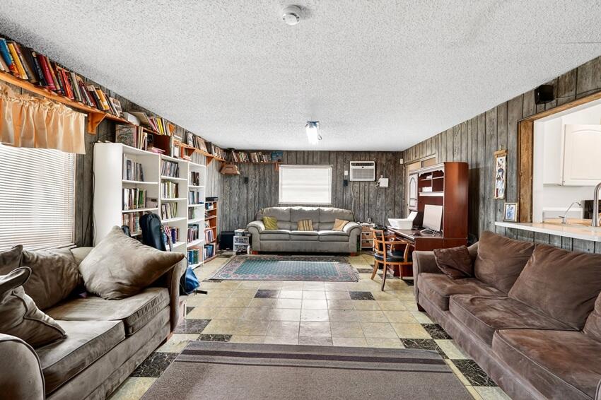 FRANWOOD PINES - Residential