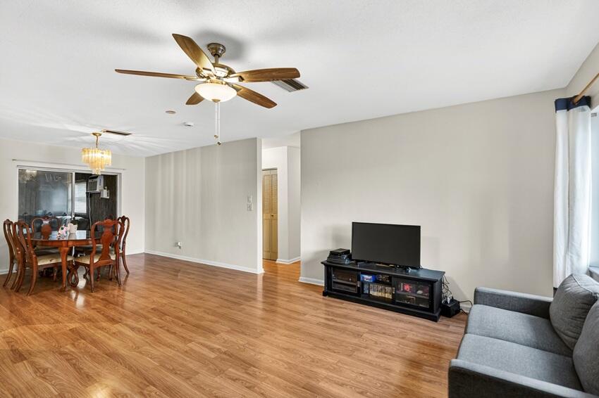 FRANWOOD PINES - Residential