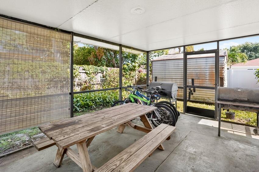 FRANWOOD PINES - Residential