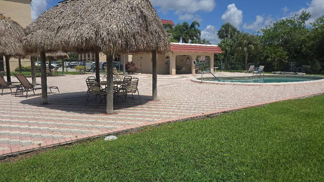 HOLIDAY SPRINGS VILLAGE 4 CONDO - Residential
