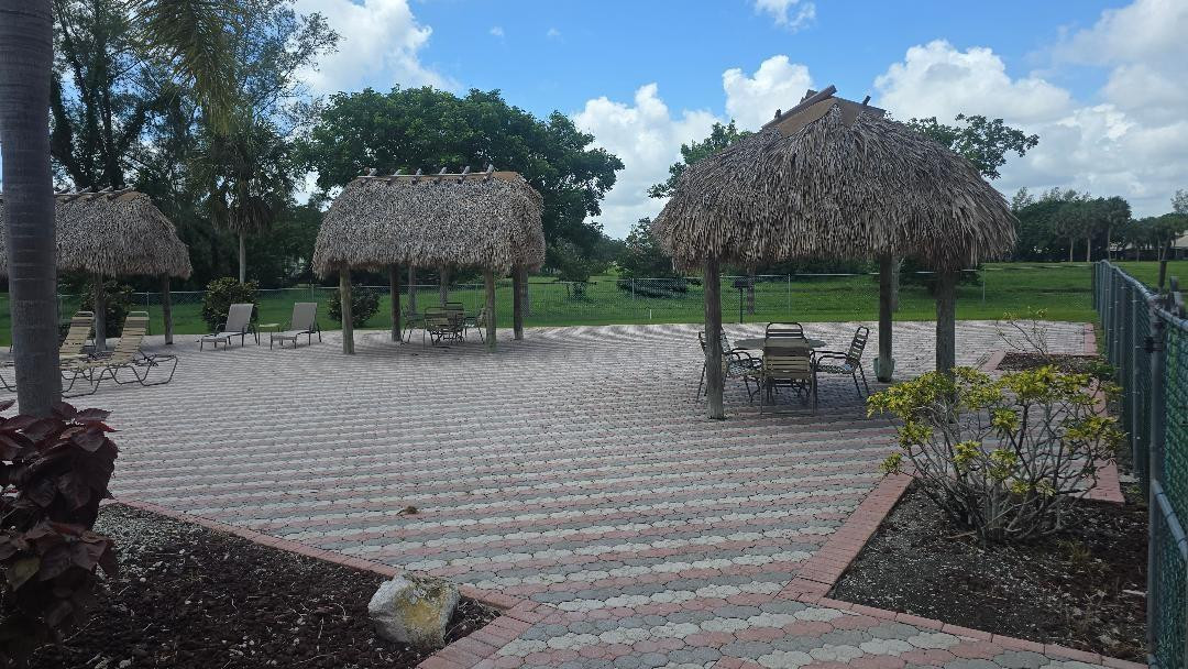 HOLIDAY SPRINGS VILLAGE 4 CONDO - Residential