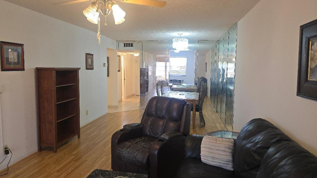 HOLIDAY SPRINGS VILLAGE 4 CONDO - Residential