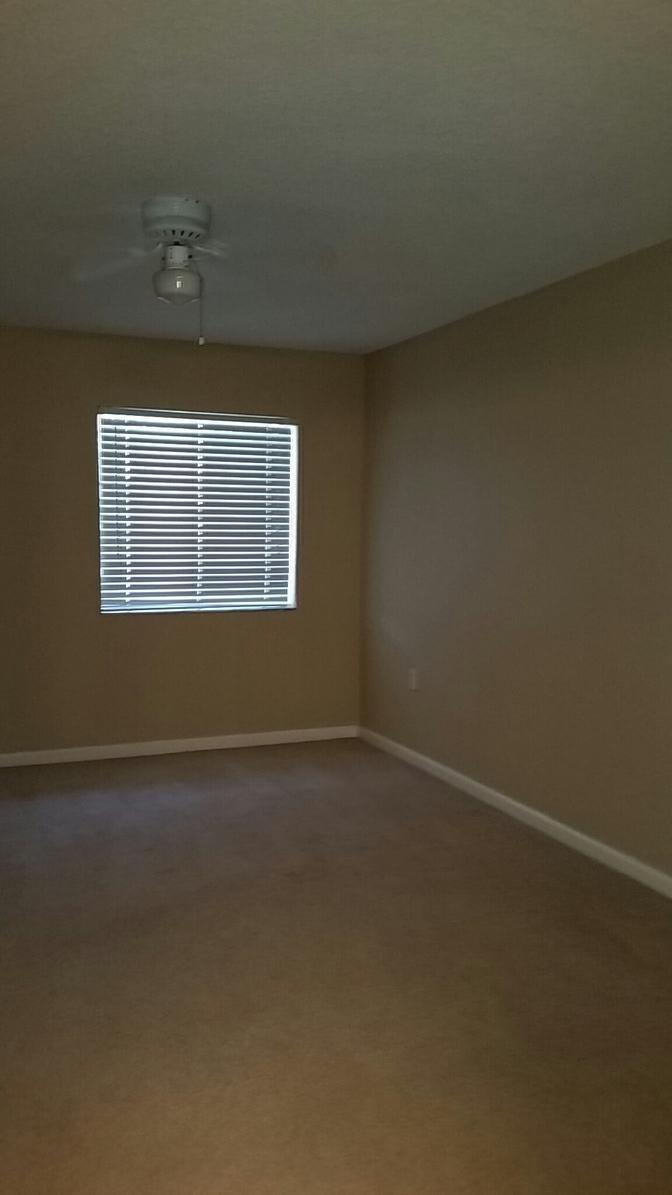 THE CLUB AT ST LUCIE WEST, A CONDOMINIUM - Residential Lease