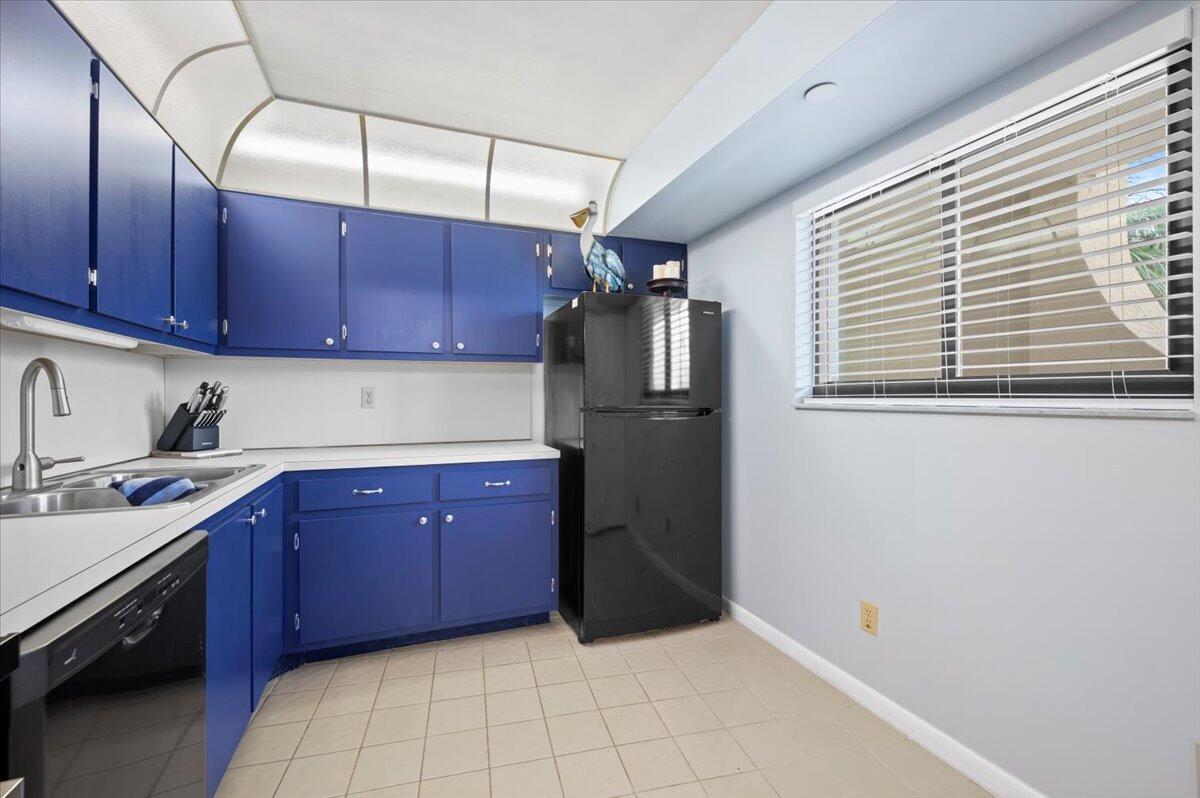 OCEAN TRAIL CONDO II - Residential Lease