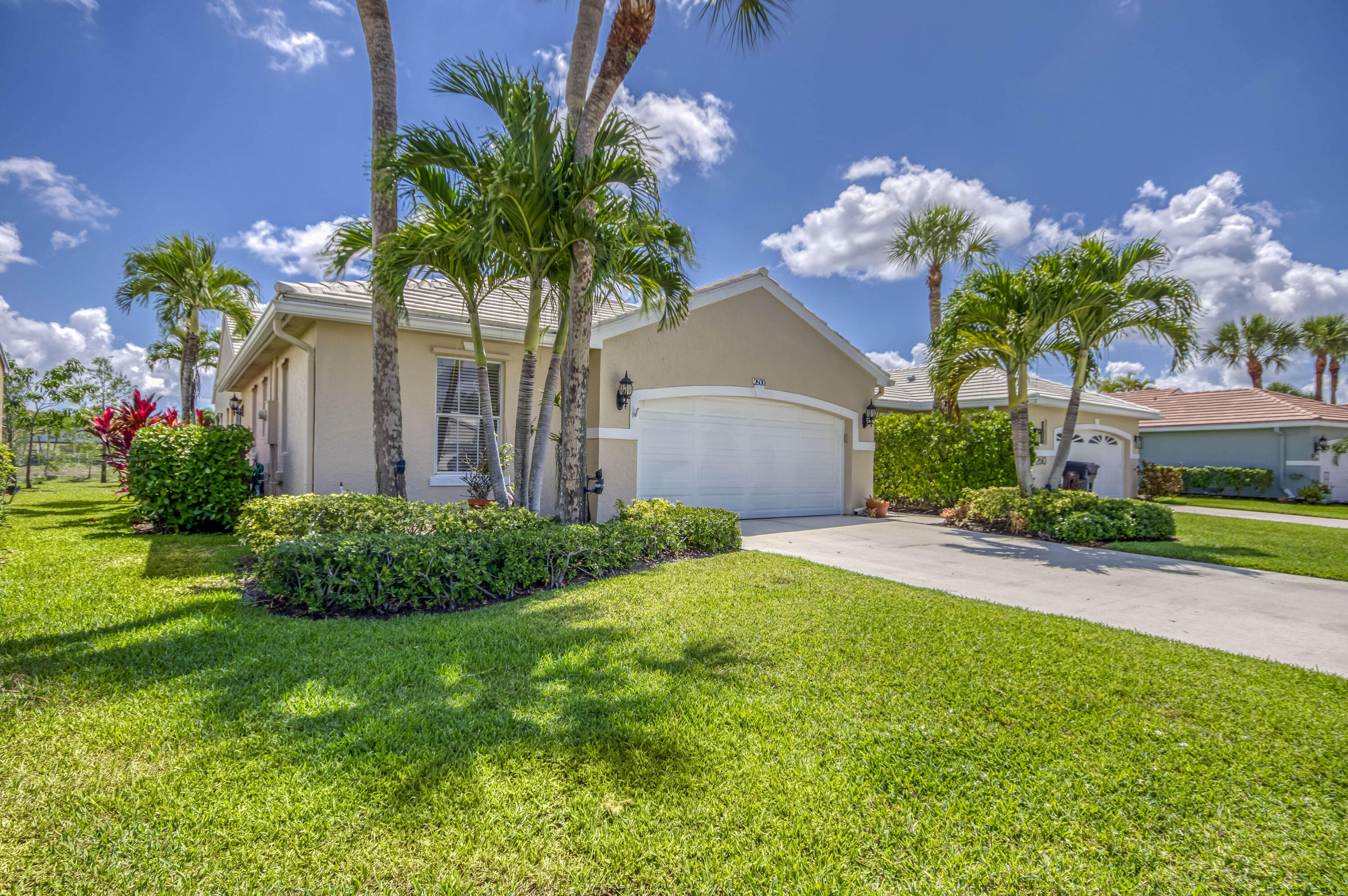 Lakefield of The Landings - Residential