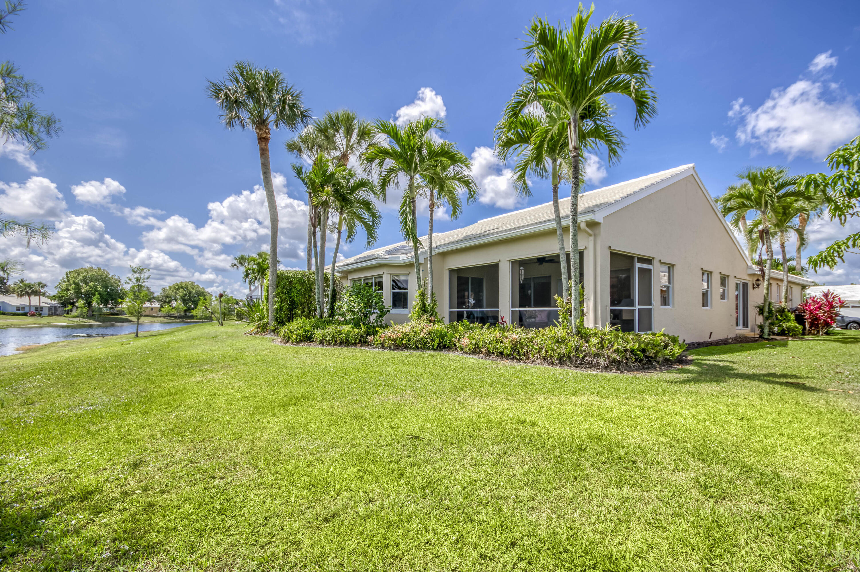 Lakefield of The Landings - Residential
