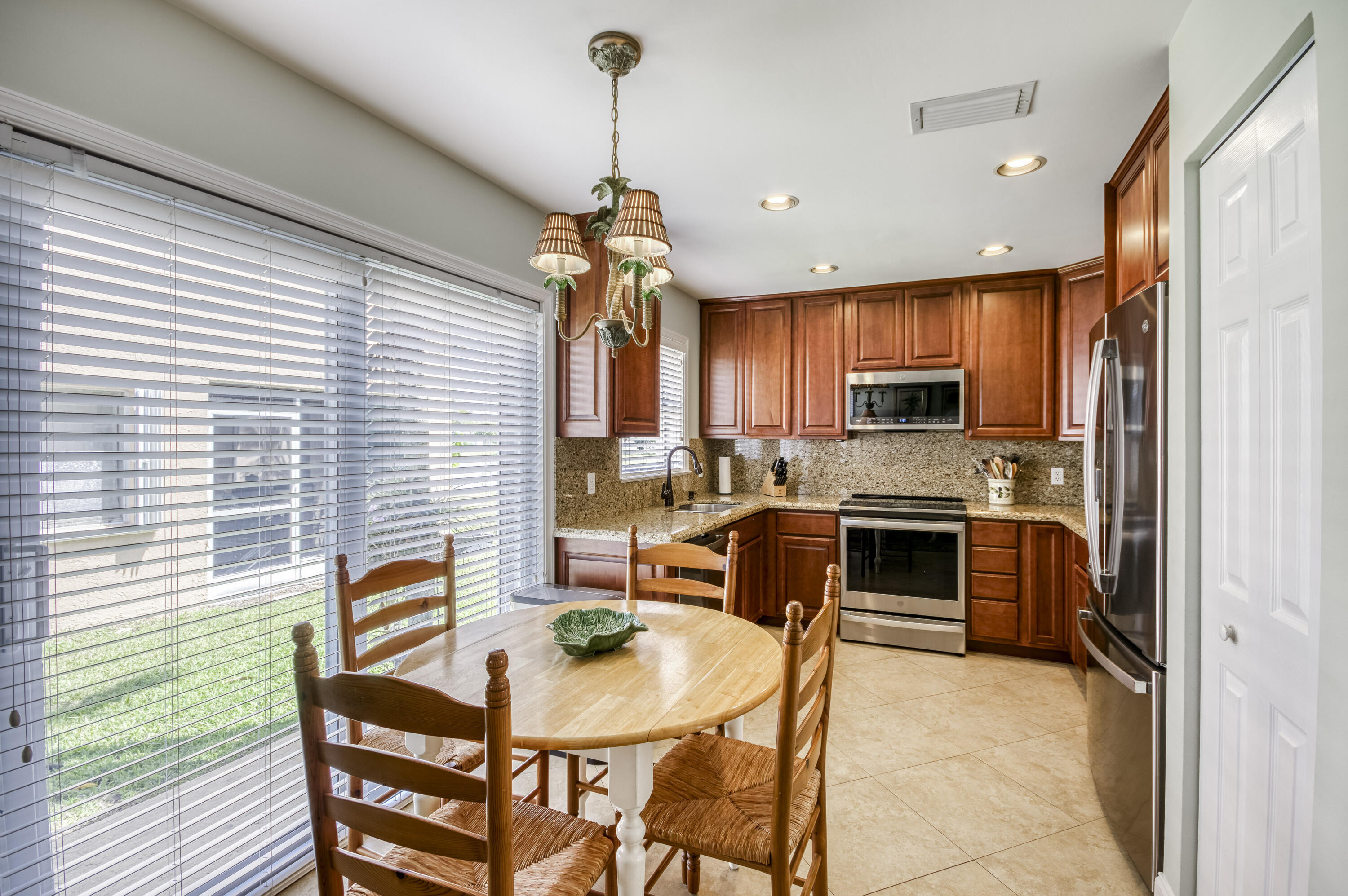 Lakefield of The Landings - Residential