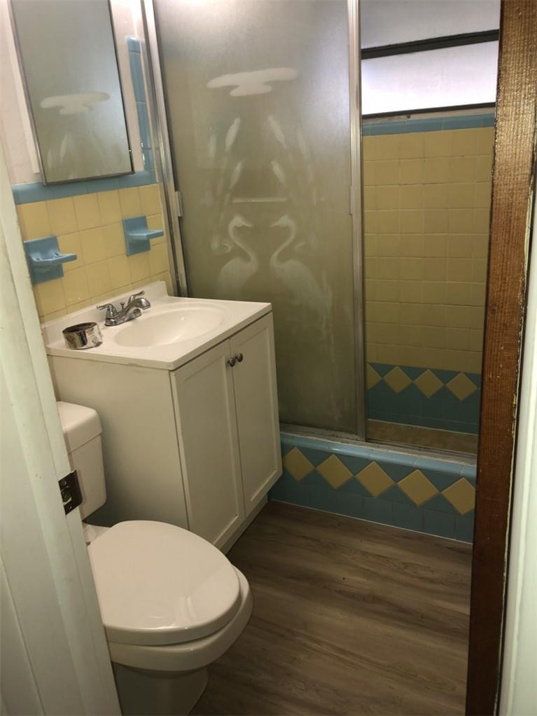 HOLLYWOOD COUNTRY CLUB DI - Residential Lease