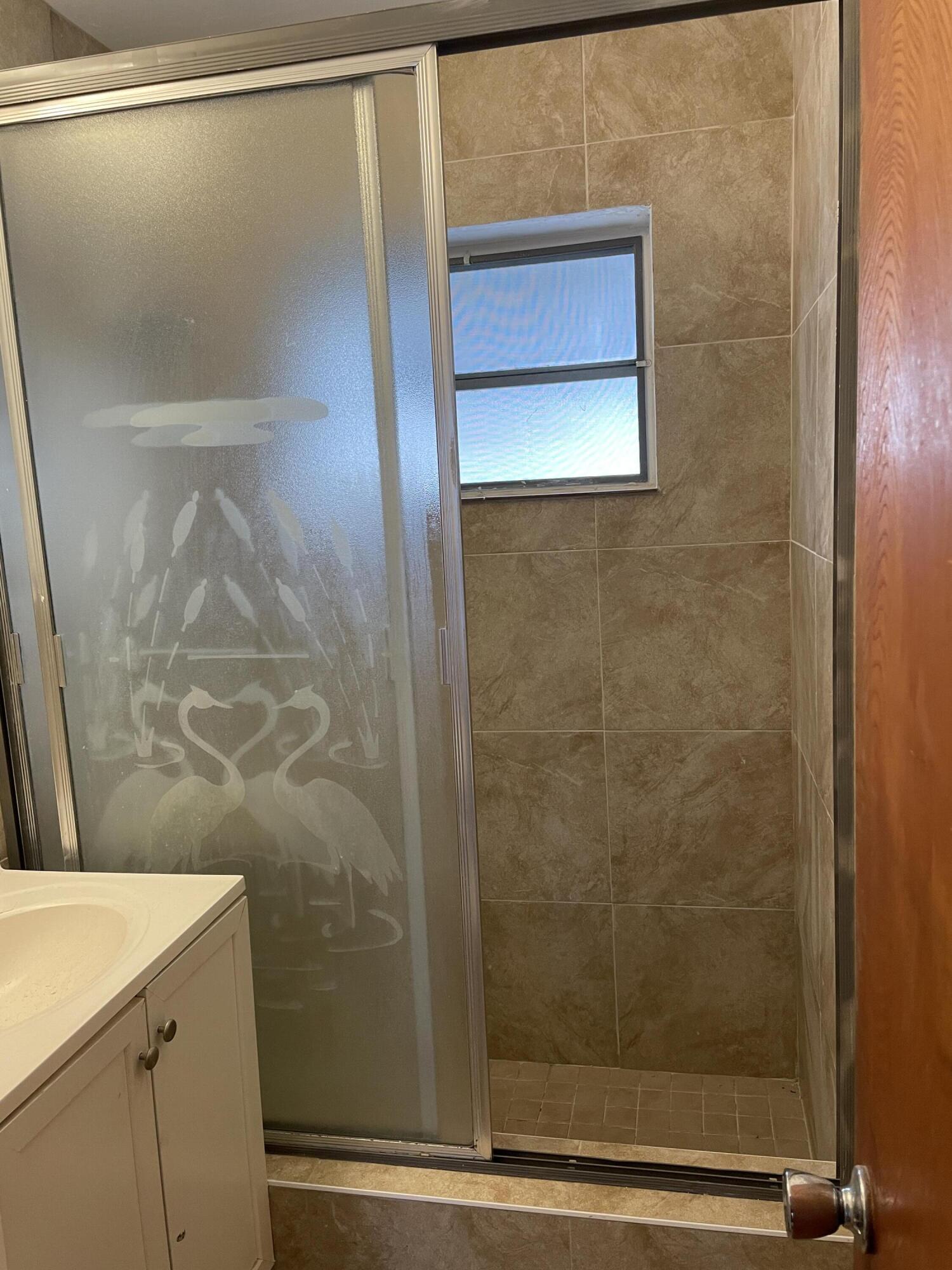 HOLLYWOOD COUNTRY CLUB DI - Residential Lease