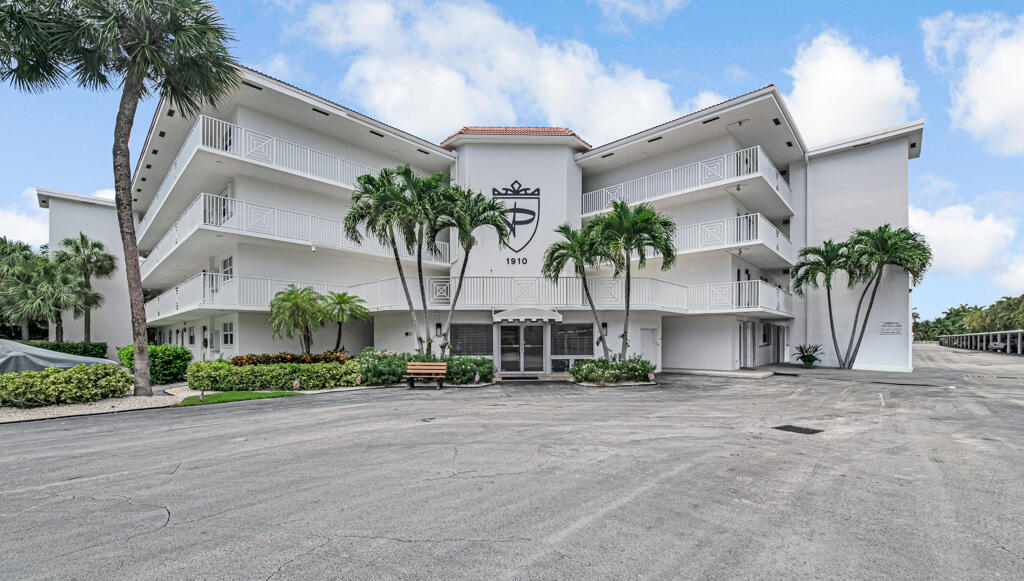 Welcome to your coastal retreat located at PENTHOUSE DELRAY CONDO. This beautifully maintained 1st floor unit offers the perfect blend of comfort & convenience. The bright, open floor plan creates an inviting living space, while the spacious kitchen flows seamlessly into the dining and living areas, making it ideal for everyday living or entertaining. A standout feature is the exceptionally large, screened lanai—a rare find that provides an expansive outdoor living space perfect for relaxing or dining with a concrete pathway to the Clubhouse. Residents enjoy resort-style amenities, Intracoastal surroundings, and great proximity to the beach. Conveniently situated near renowned dining, shopping, entertainment & cultural attractions. Come enjoy Florida's beautiful weather year-round.