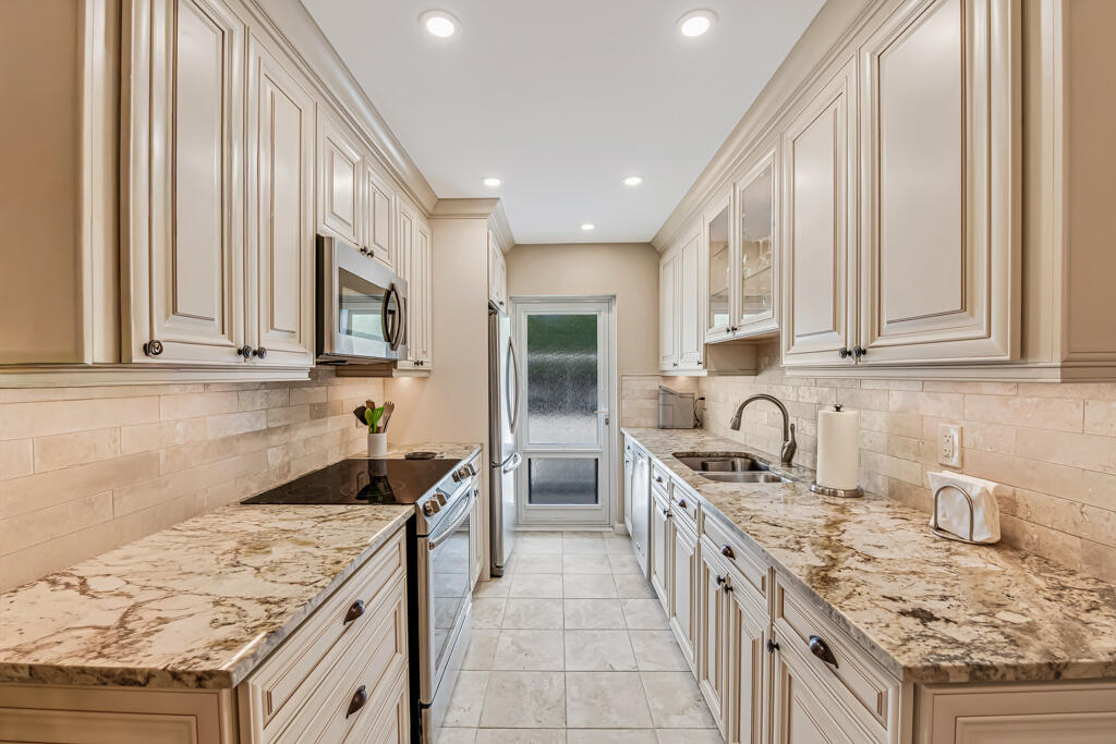 PENTHOUSE DELRAY CONDO - Residential