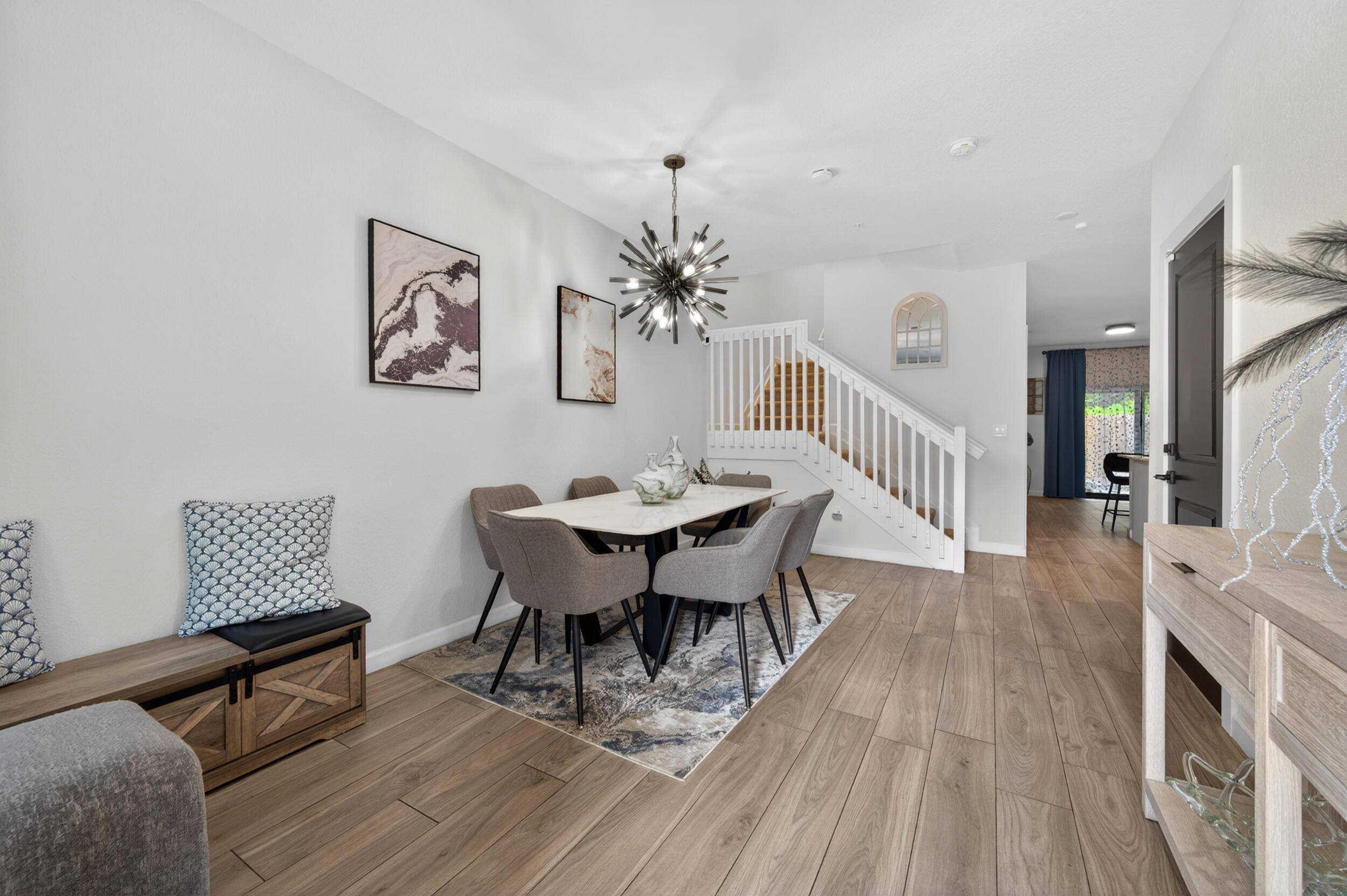 SUNSET PINES - Residential