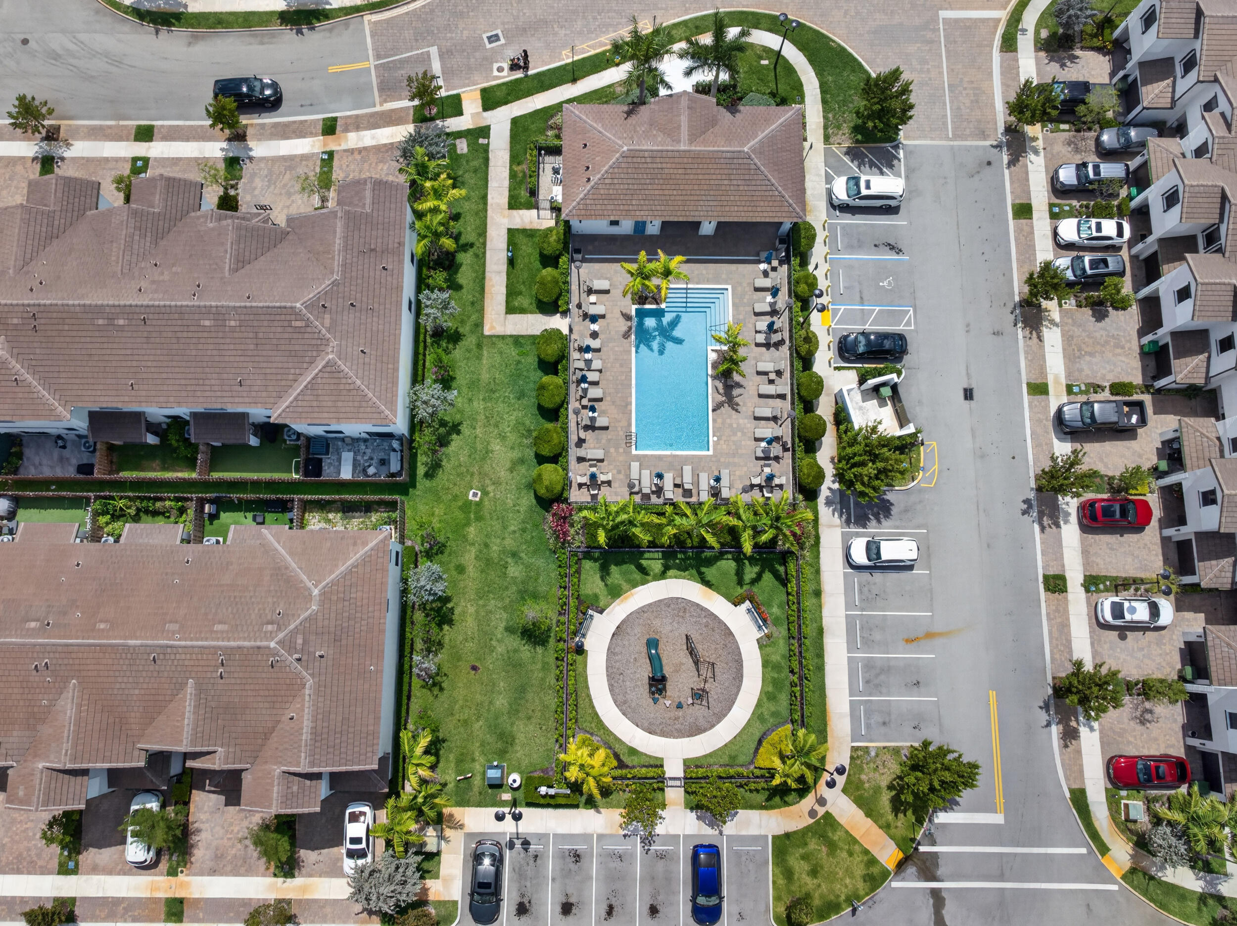 SUNSET PINES - Residential