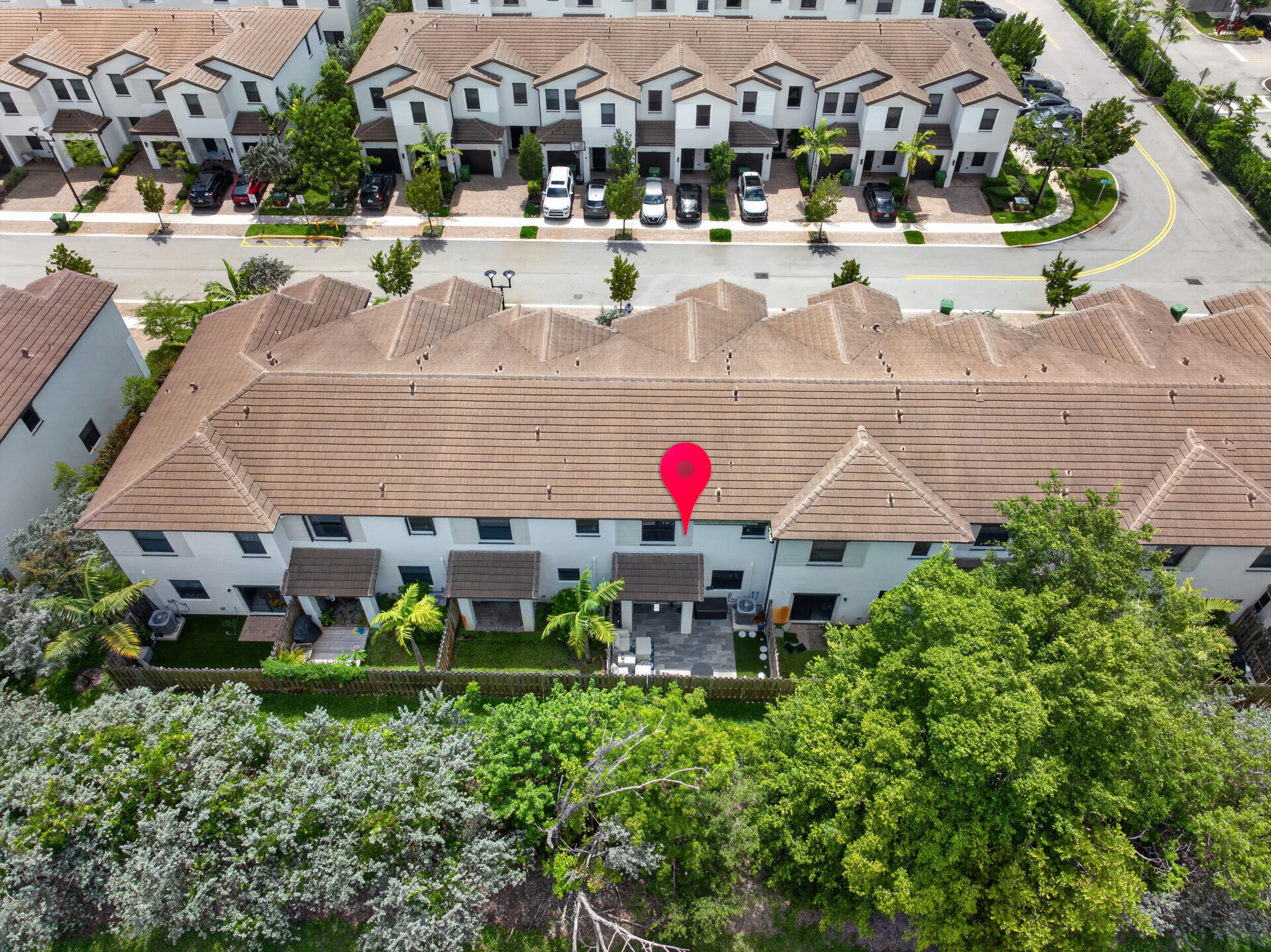 SUNSET PINES - Residential