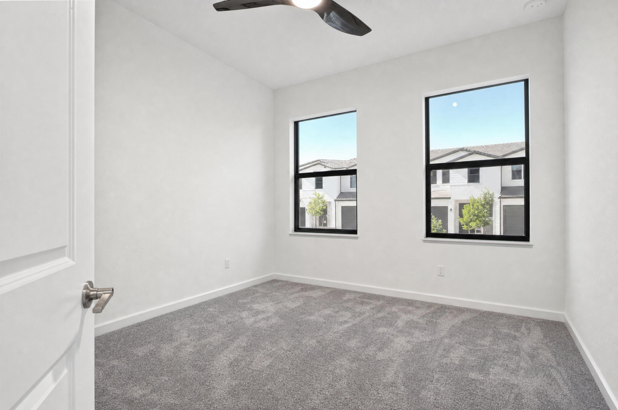SUNSET PINES - Residential