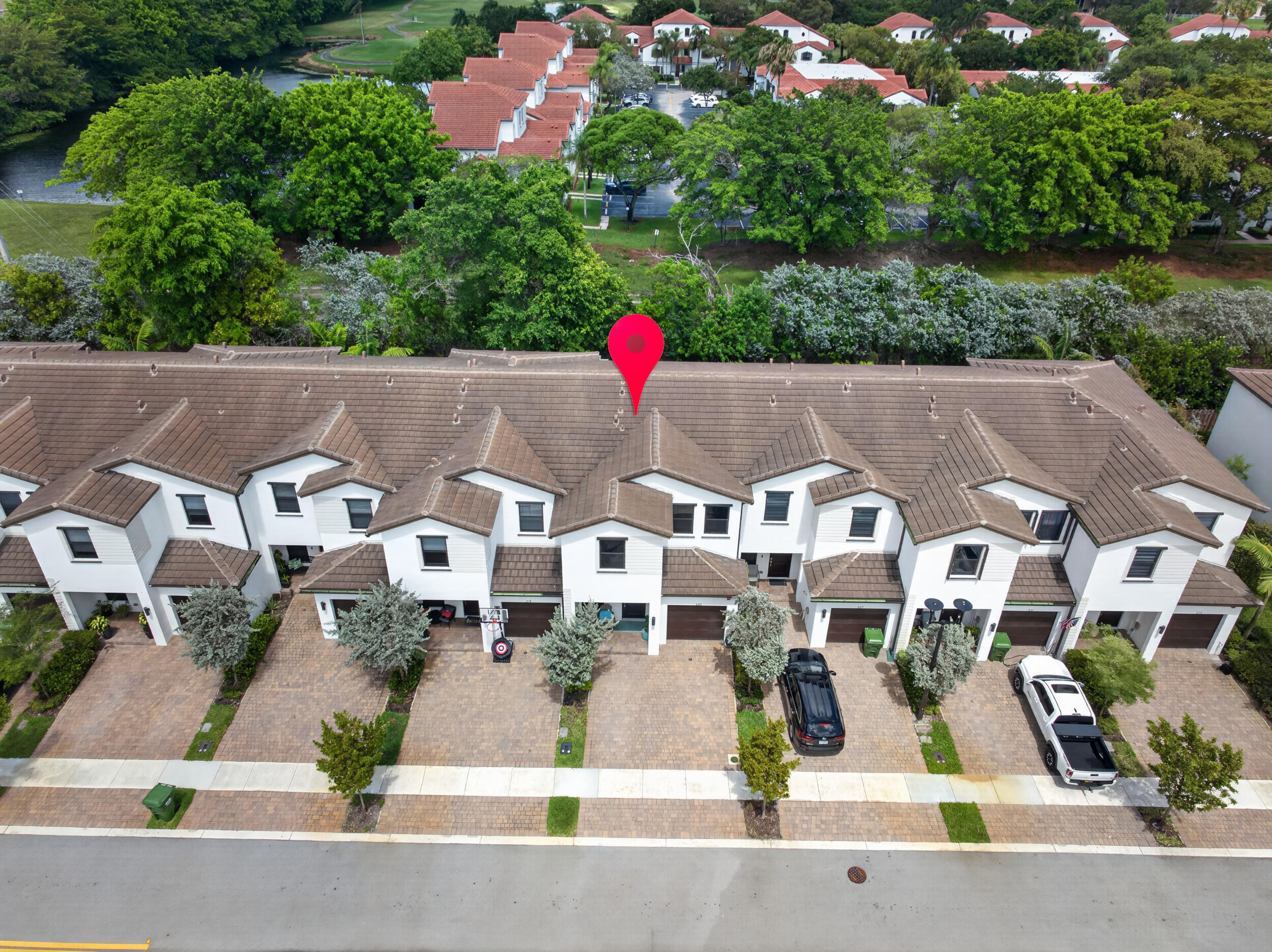 SUNSET PINES - Residential