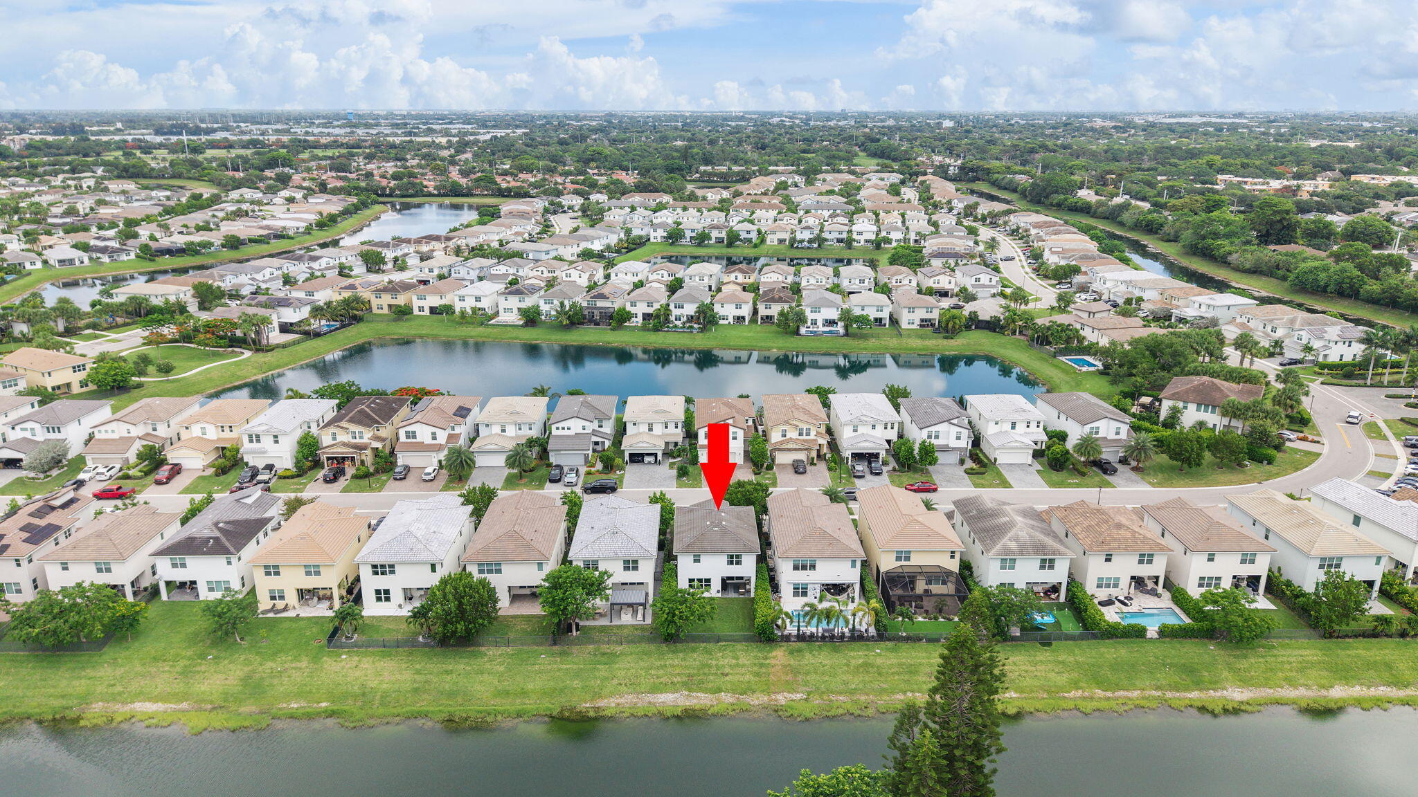CRYSTAL LAKE 1ST SEC - Residential