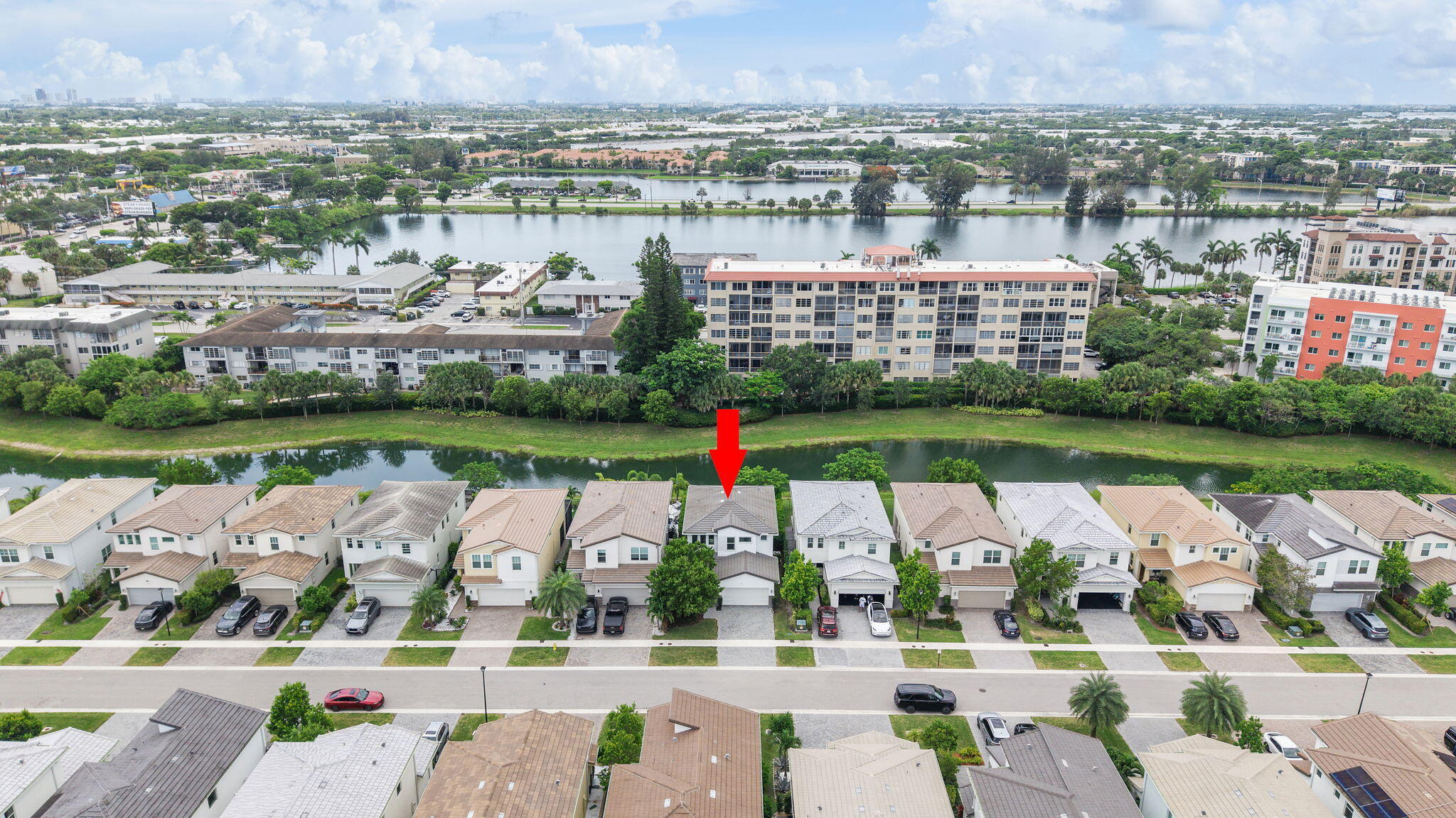CRYSTAL LAKE 1ST SEC - Residential