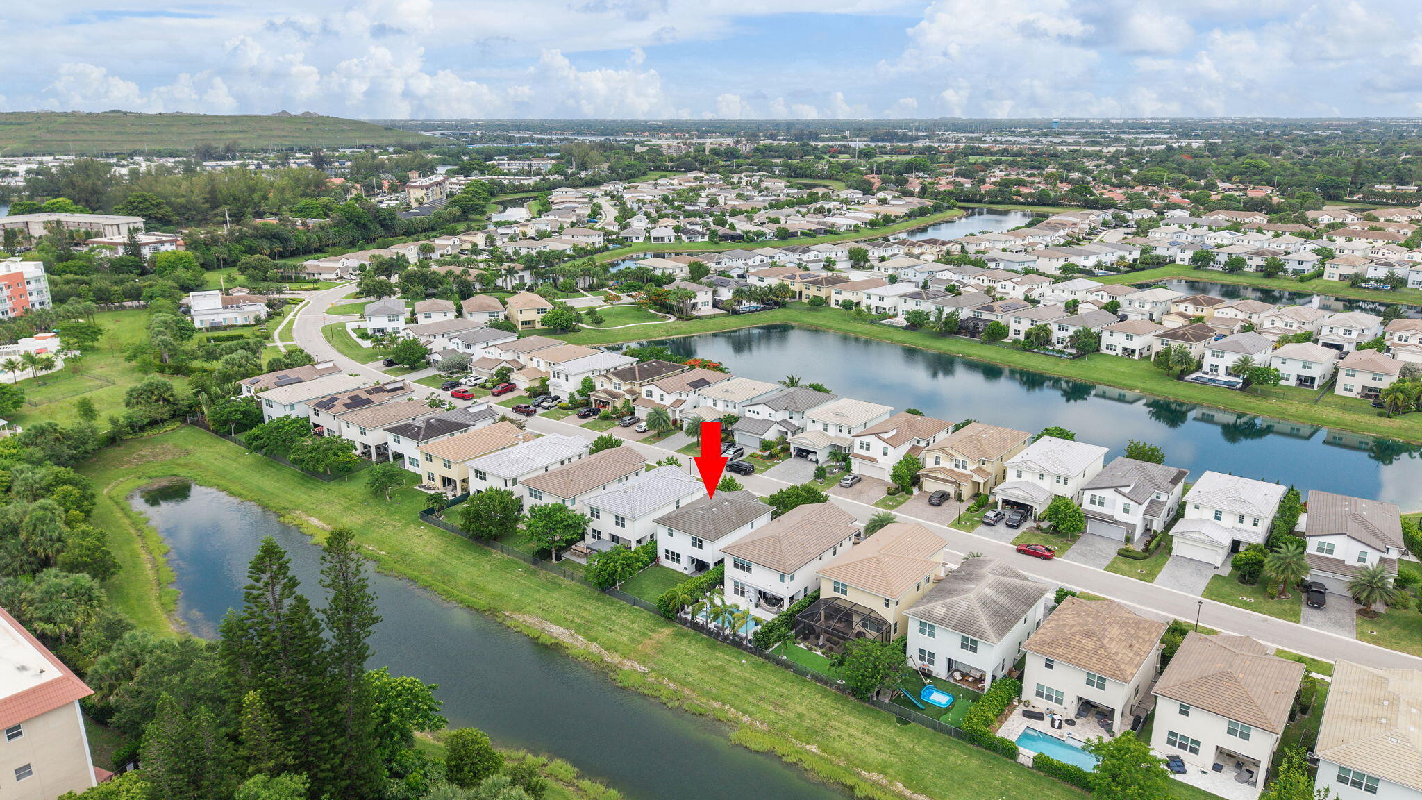 CRYSTAL LAKE 1ST SEC - Residential