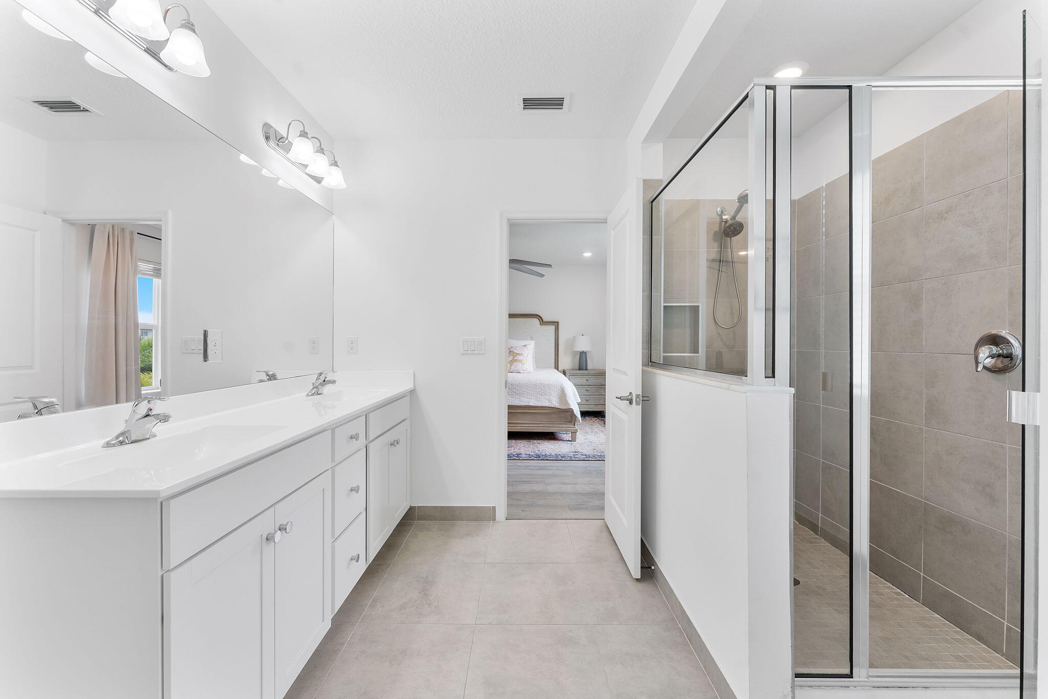 CRYSTAL LAKE 1ST SEC - Residential