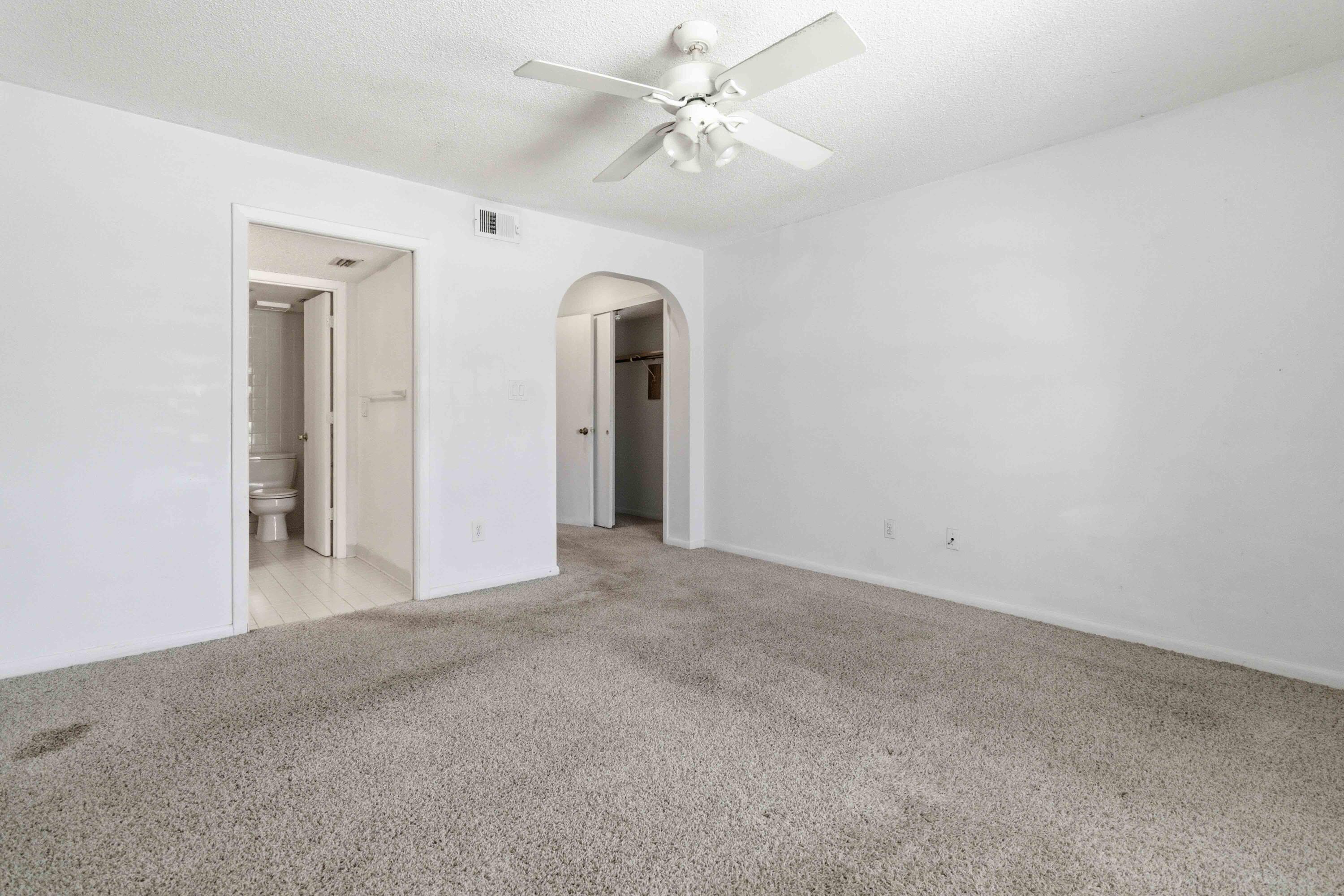 HIDDEN GROVE CONDO - Residential Lease