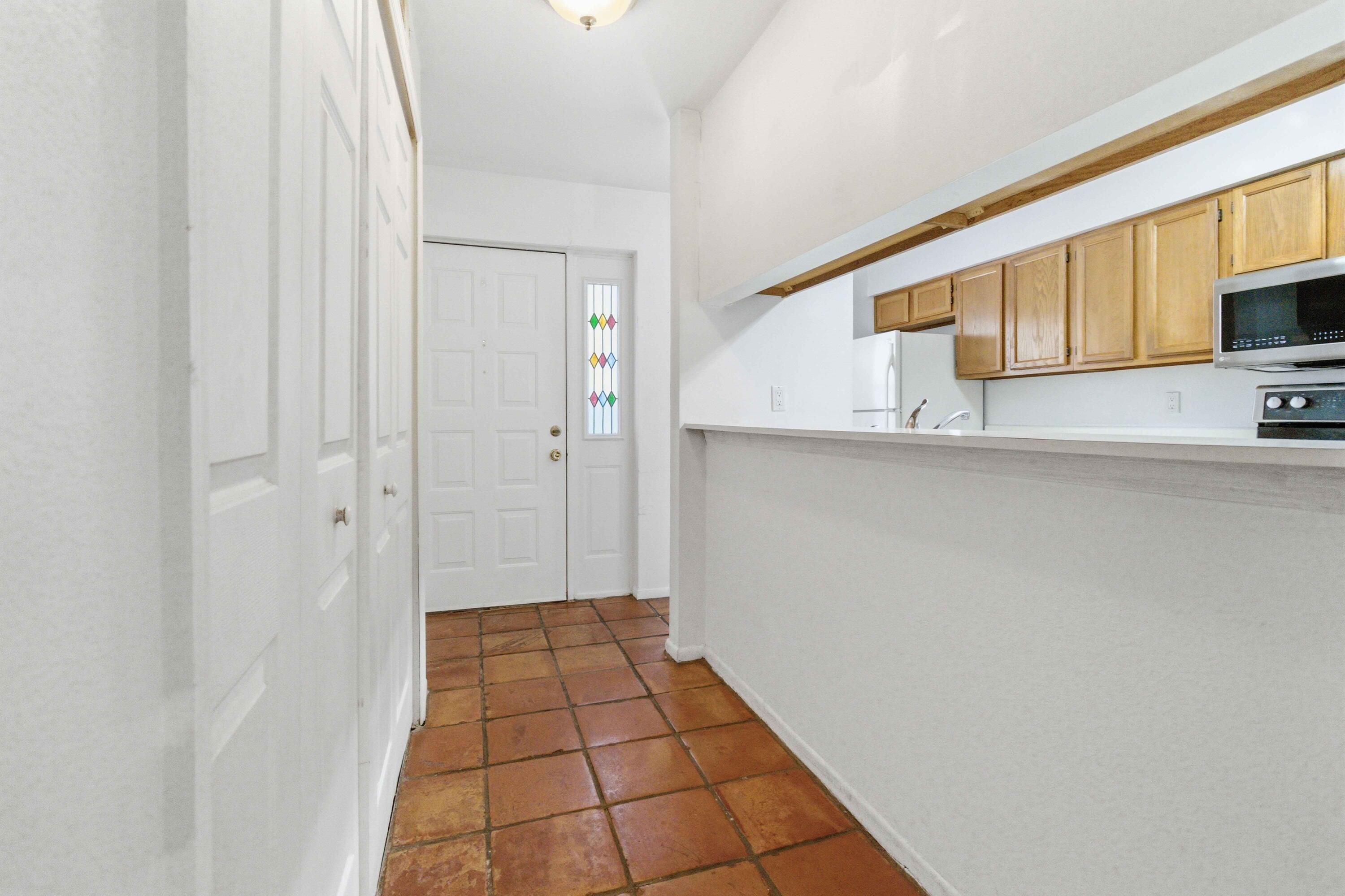 HIDDEN GROVE CONDO - Residential Lease