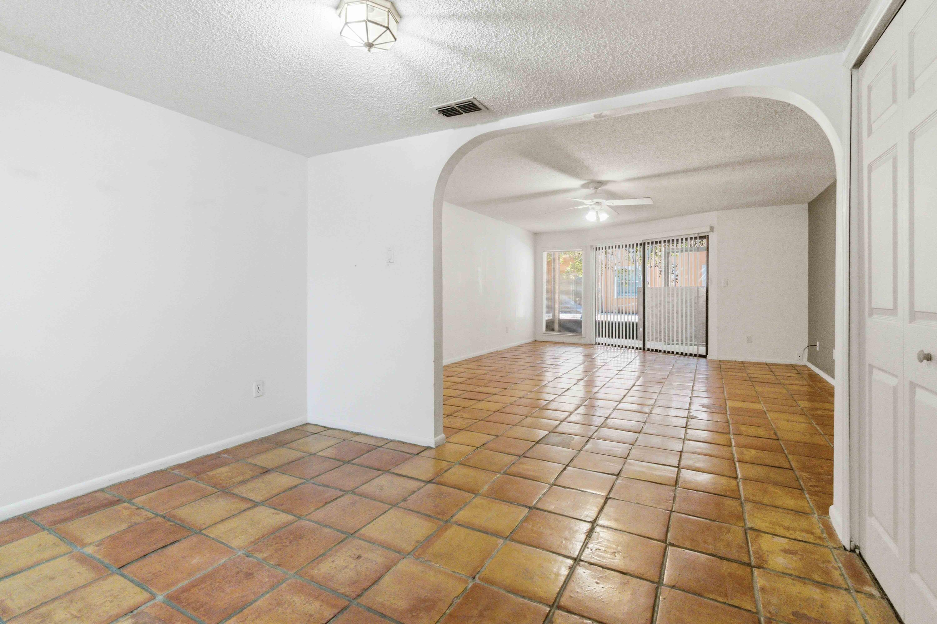 HIDDEN GROVE CONDO - Residential Lease