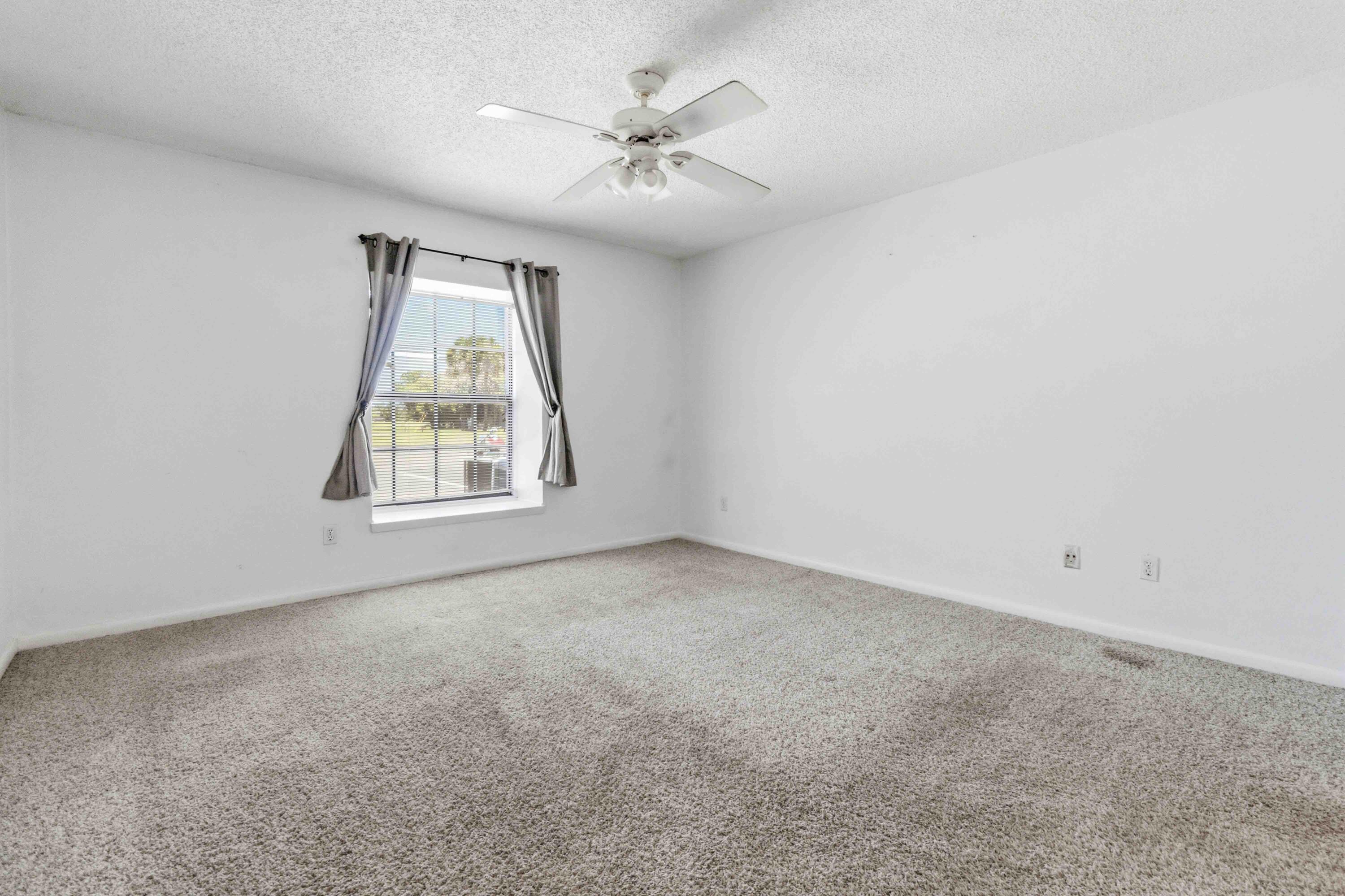 HIDDEN GROVE CONDO - Residential Lease