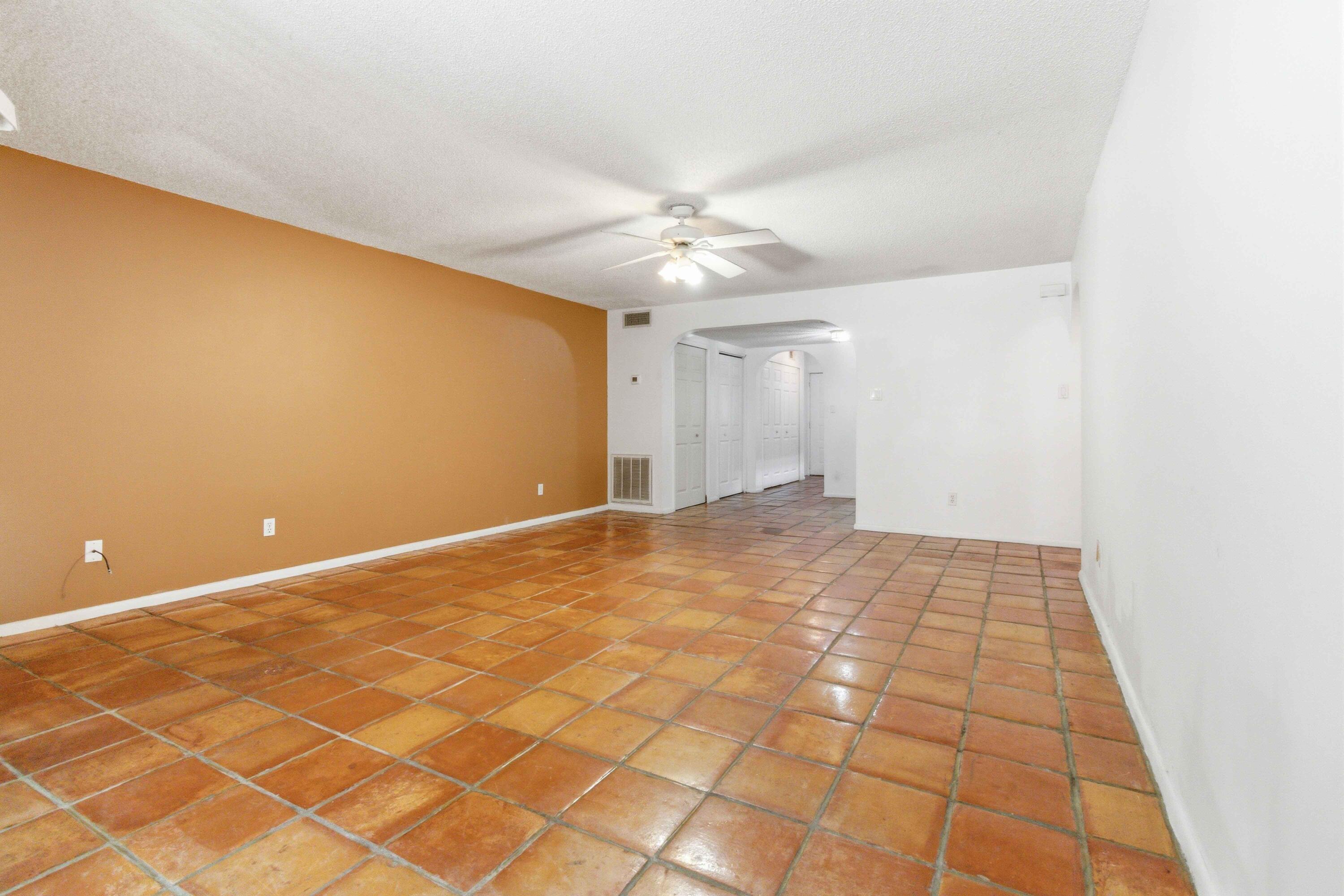 HIDDEN GROVE CONDO - Residential Lease