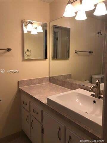 CONDO 3 OF SABAL PALM CONDOS - Residential Lease