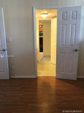 CONDO 3 OF SABAL PALM CONDOS - Residential Lease