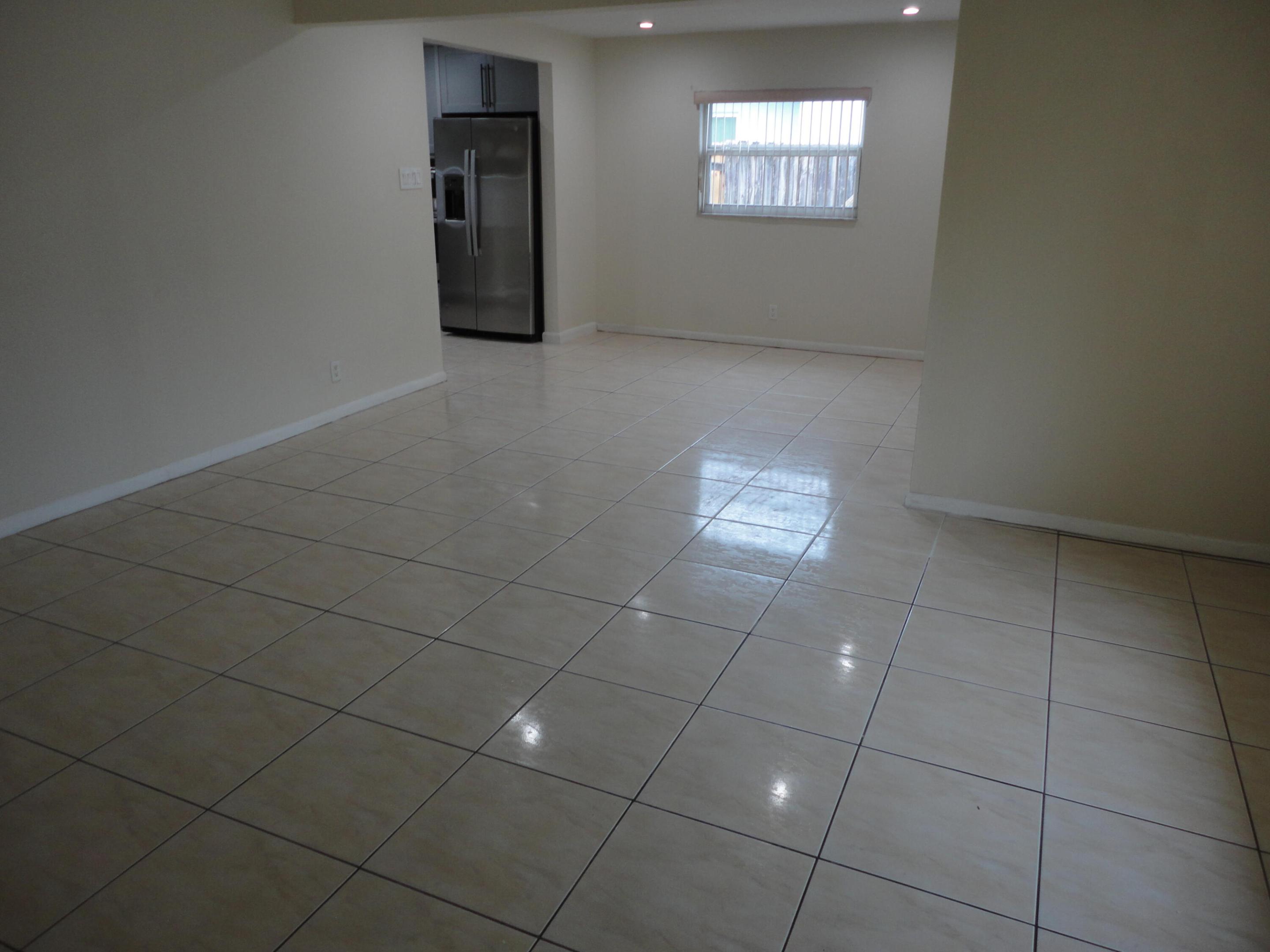 ORIOLE-MARGATE SEC 4 - Residential Lease