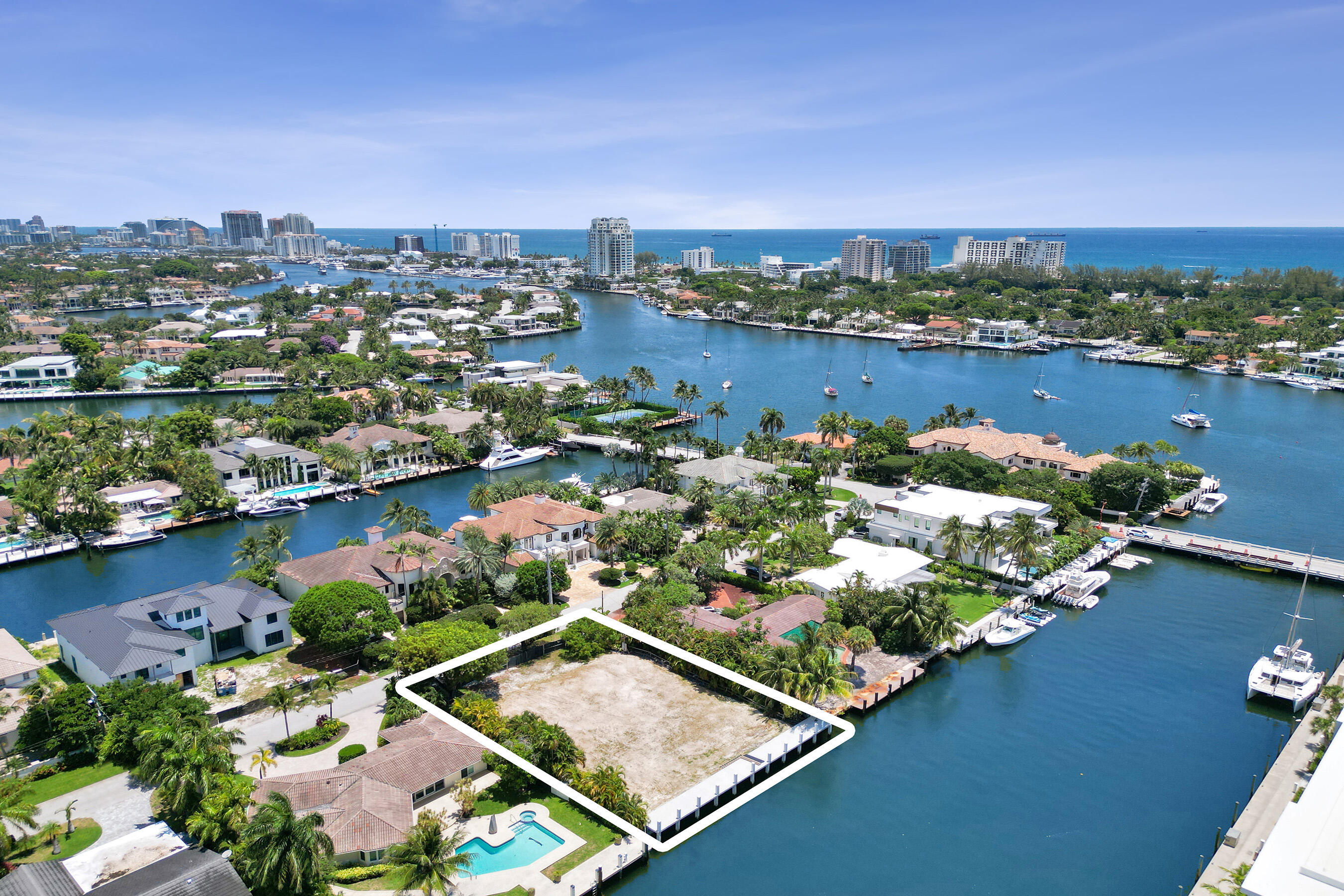 HARBOR BEACH - Land