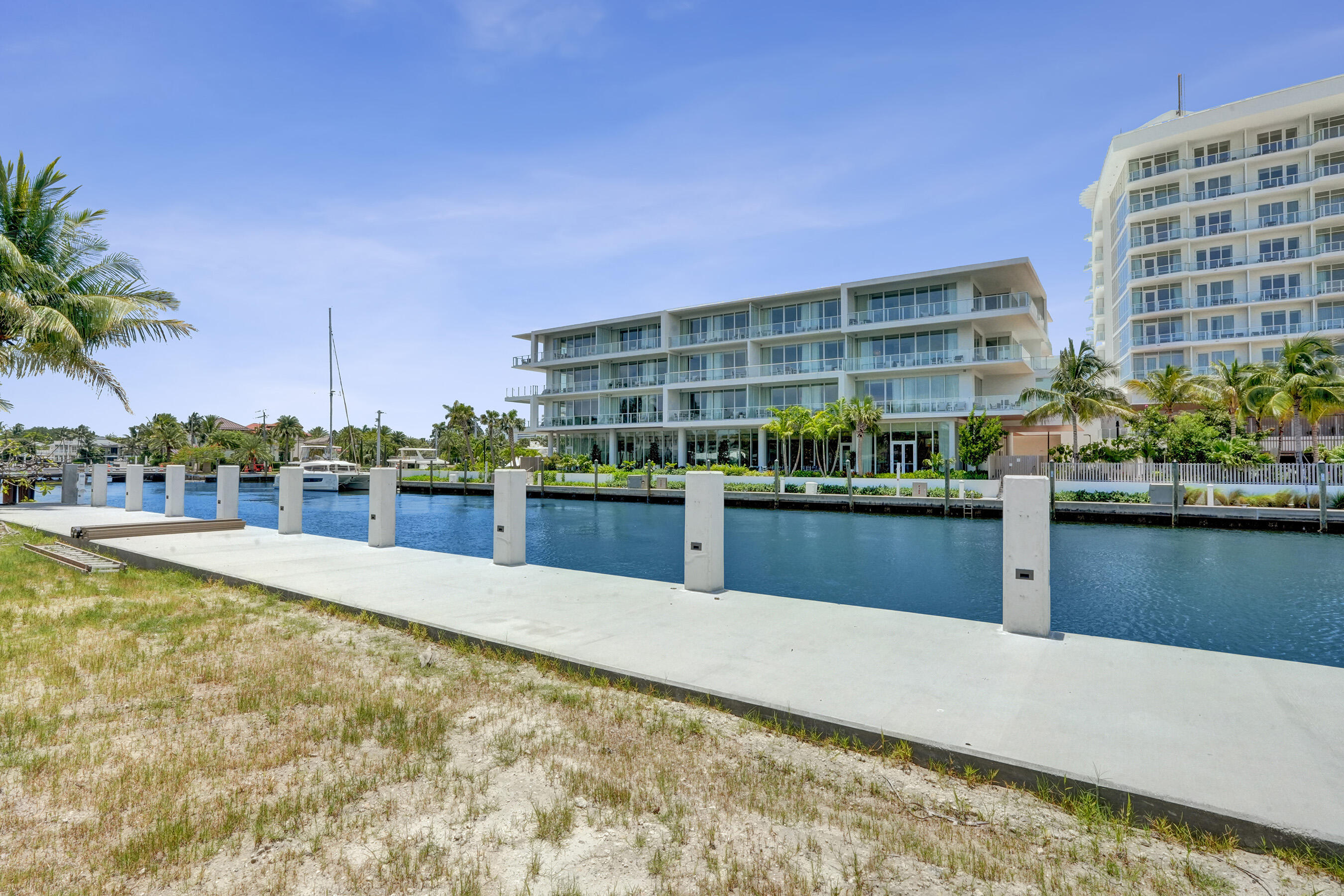 HARBOR BEACH - Land