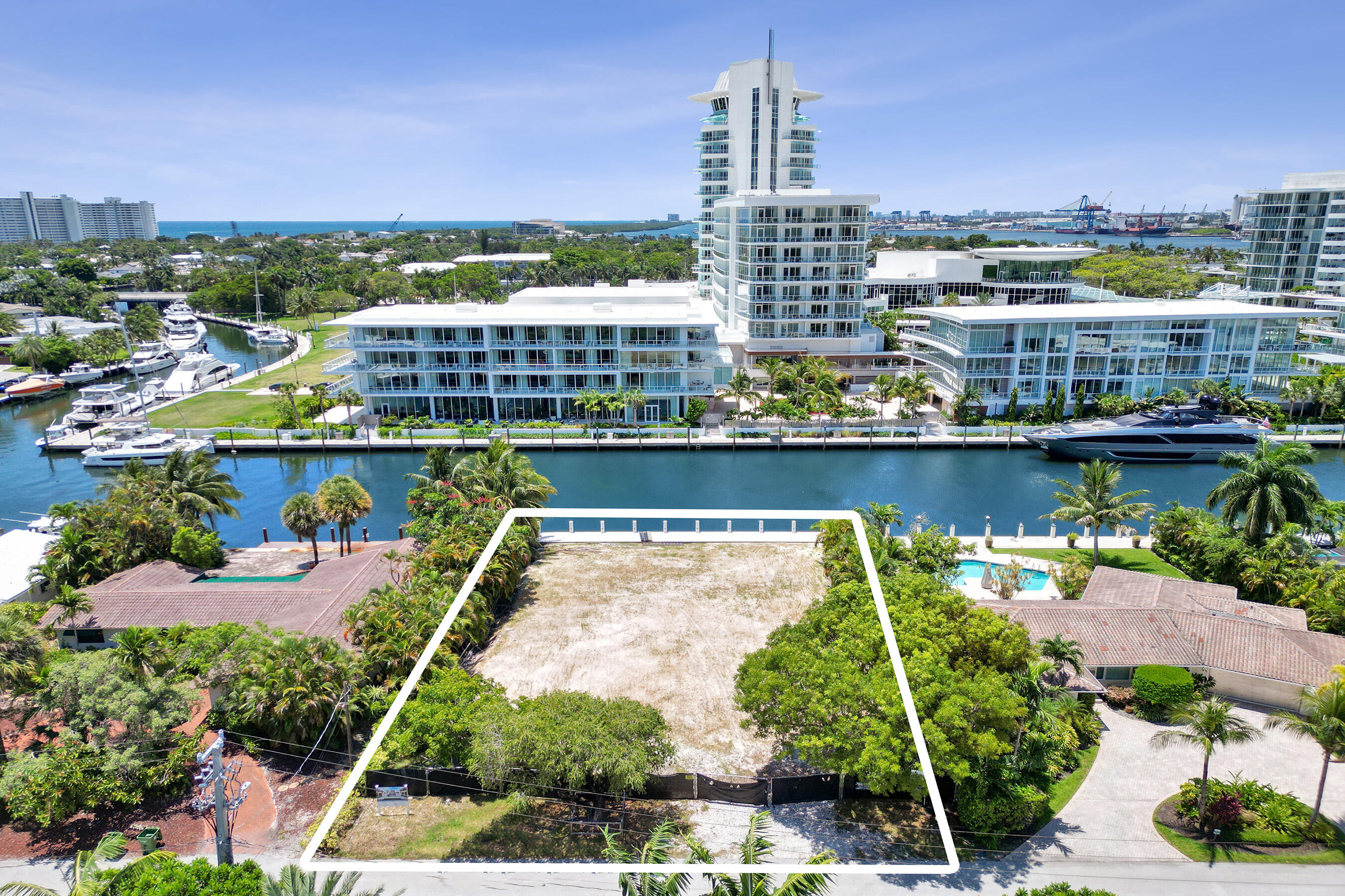 HARBOR BEACH - Land