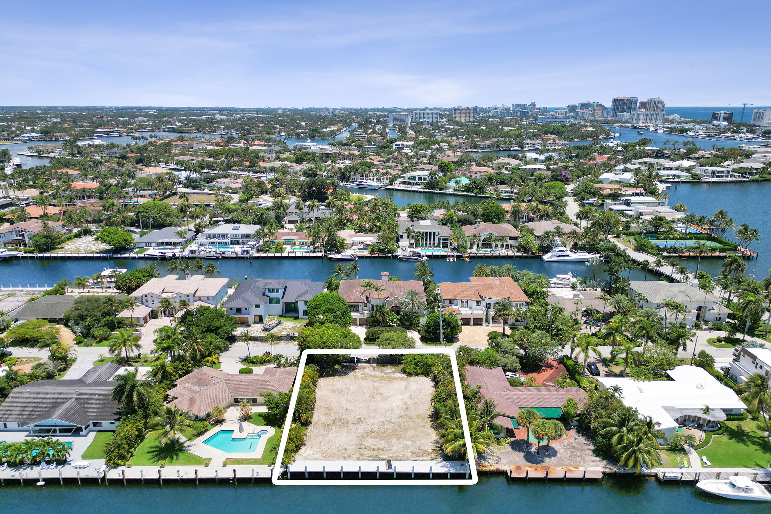 HARBOR BEACH - Land