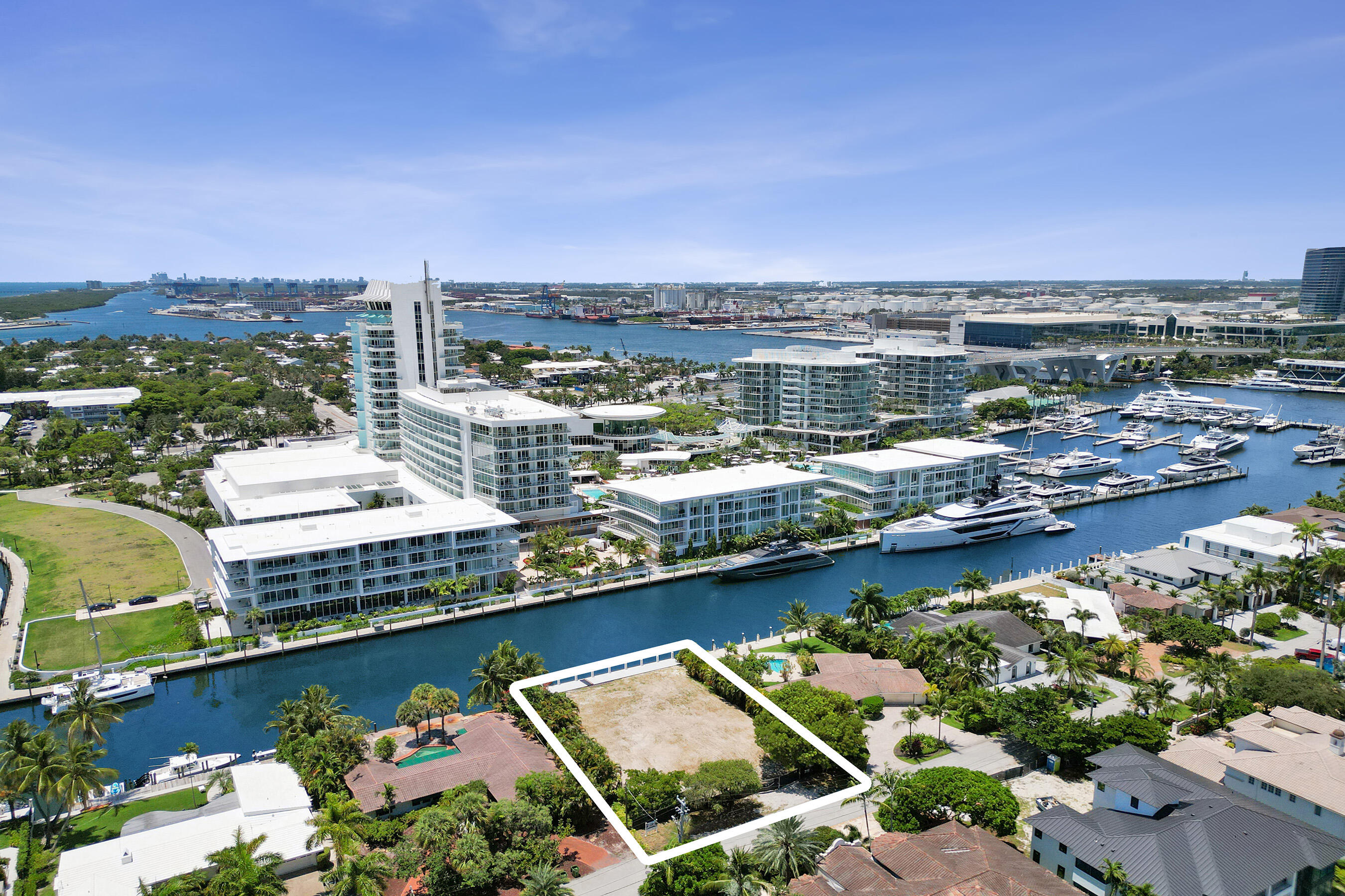 HARBOR BEACH - Land