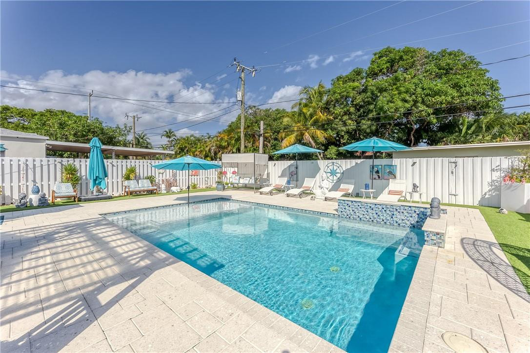 Hollywood 1-21 B - Residential