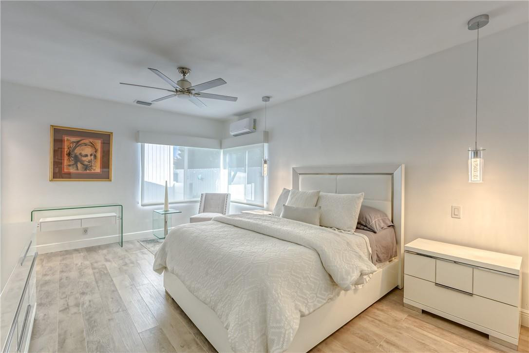 Hollywood 1-21 B - Residential