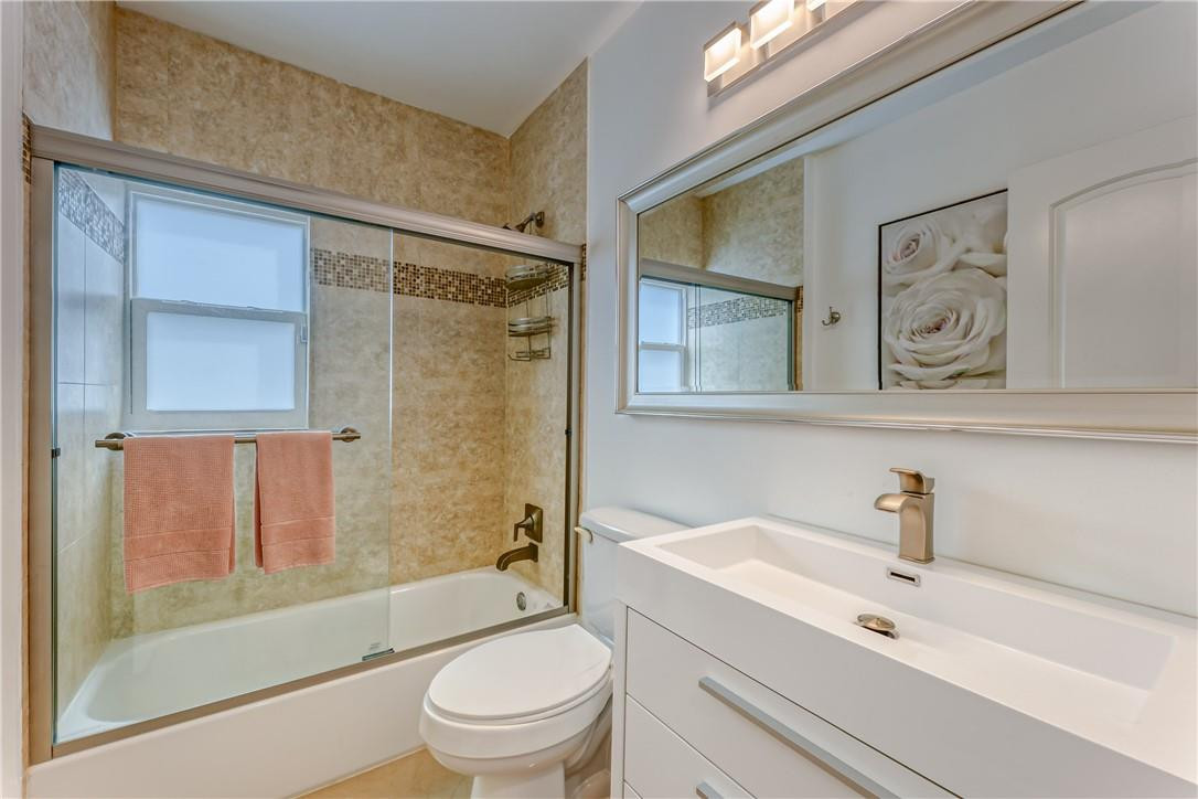 Hollywood 1-21 B - Residential